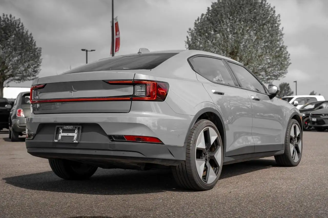 Polestar 2 снимка Polestar 2
