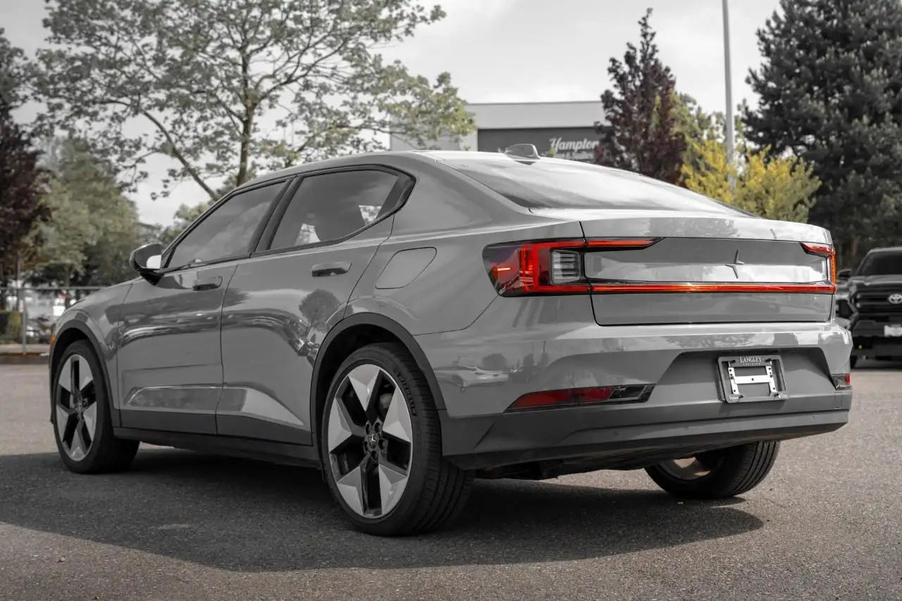 Polestar 2 снимка Polestar 2