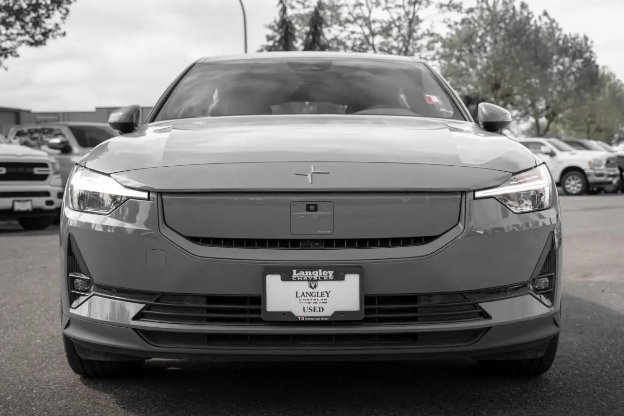 Polestar 2 снимка Polestar 2