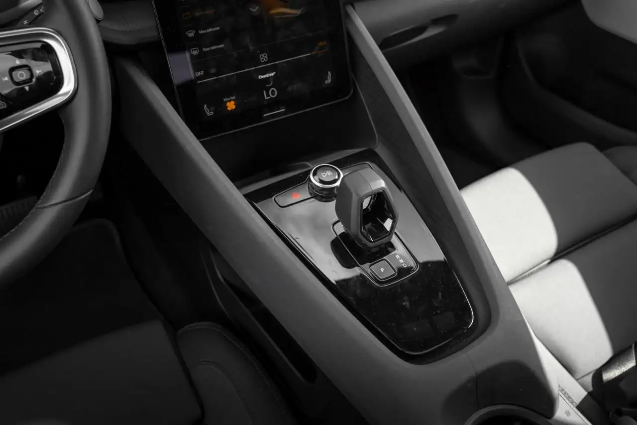 Polestar 2 снимка Polestar 2