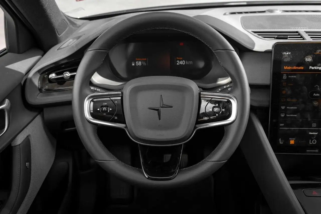 Polestar 2 снимка Polestar 2