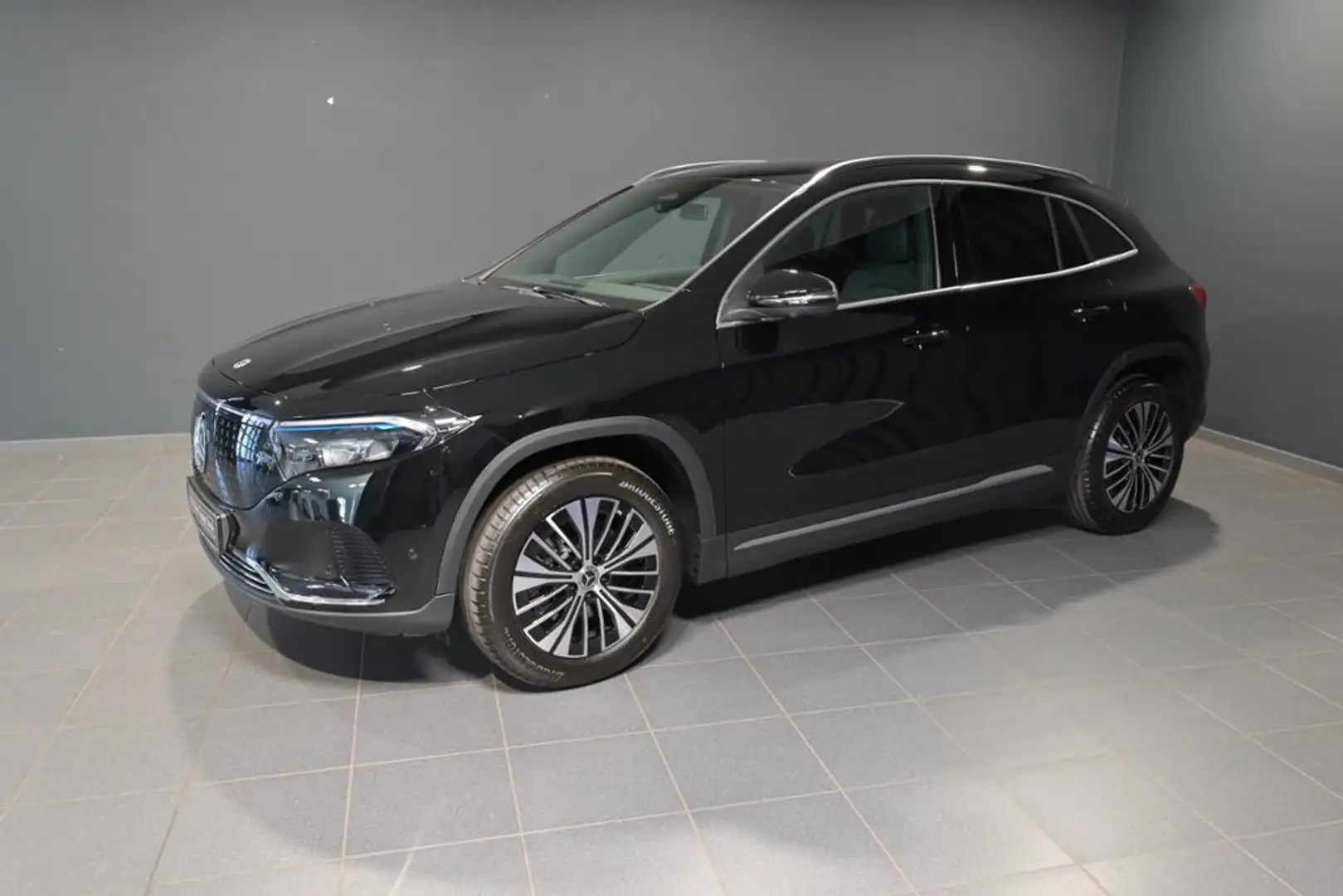 Mercedes-Benz EQA 300 4M PROGRESSIVE ADVANCED/360'/TOTW/LED Schwarz - 1