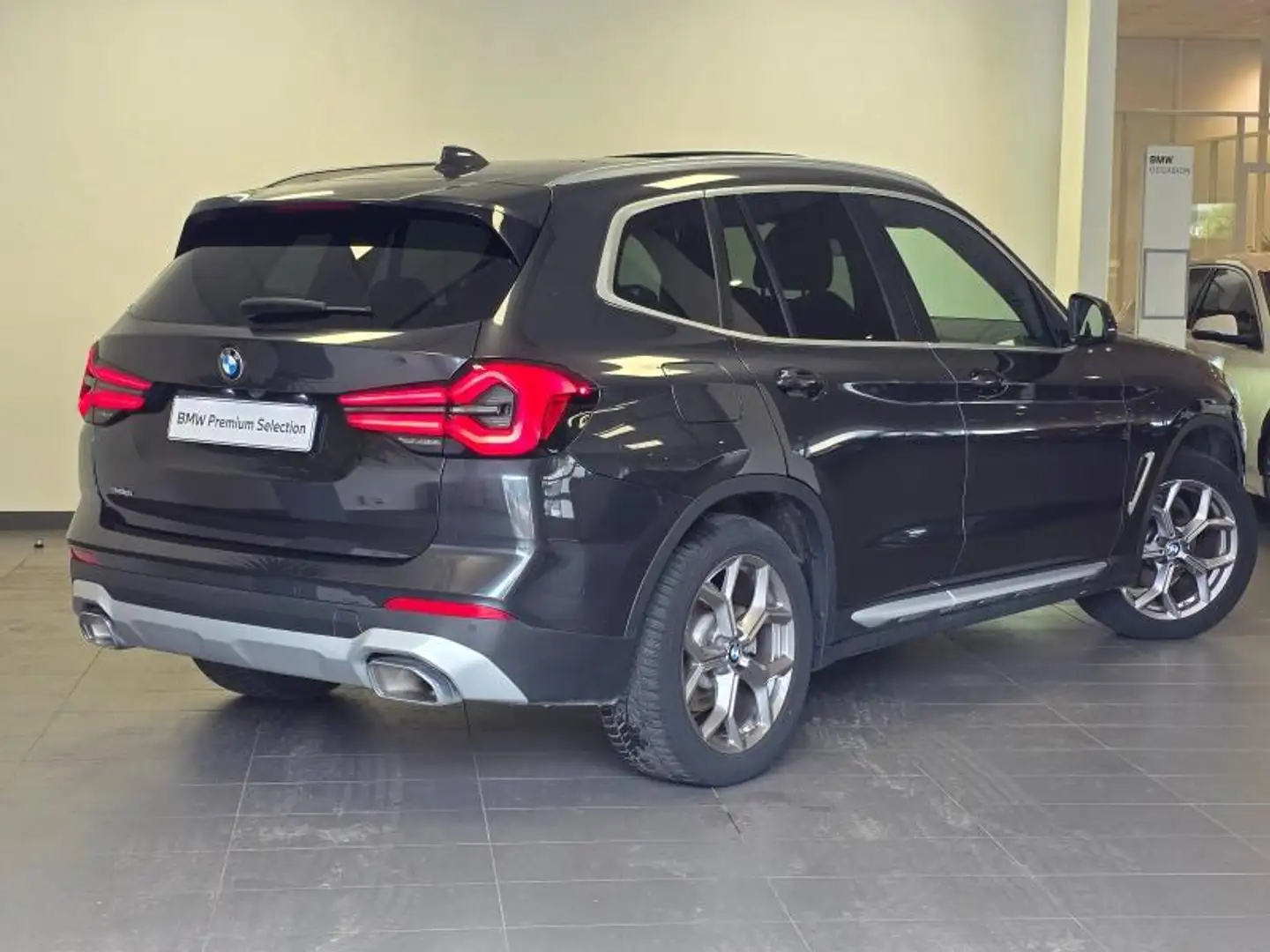 BMW X3 sDrive18d 150ch xLine Gris - 2