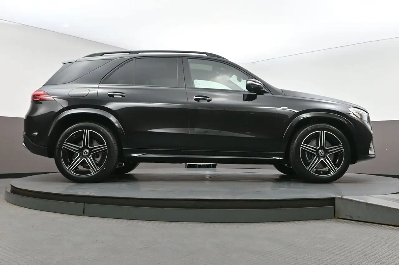 Mercedes-Benz GLE снимка Mercedes-Benz GLE