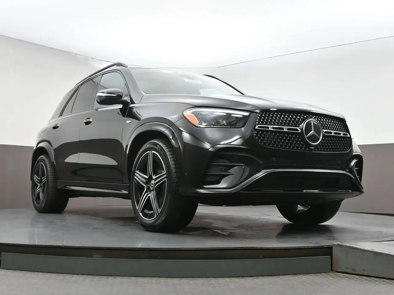 Mercedes-Benz GLE снимка Mercedes-Benz GLE