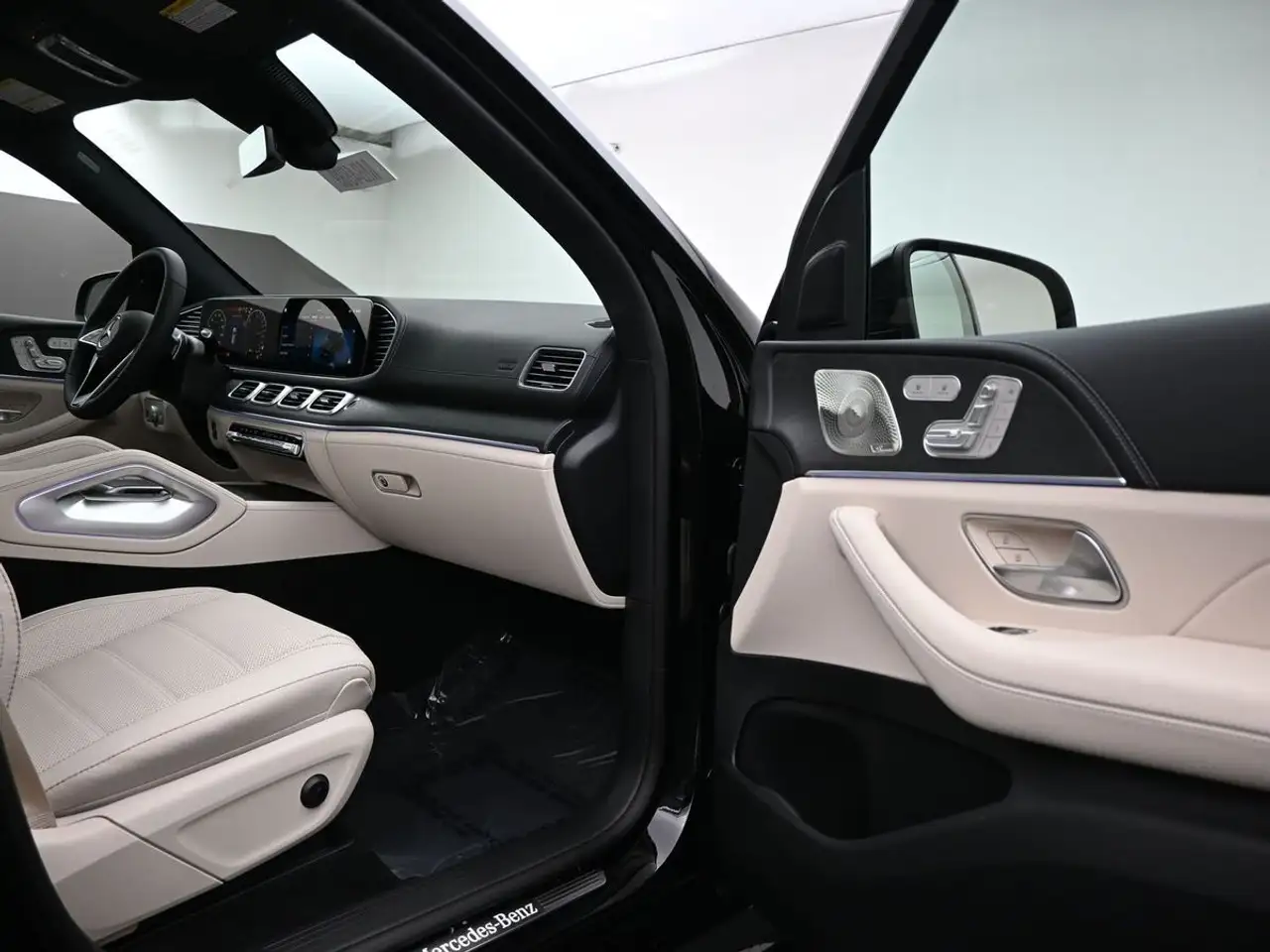 Mercedes-Benz GLE снимка Mercedes-Benz GLE