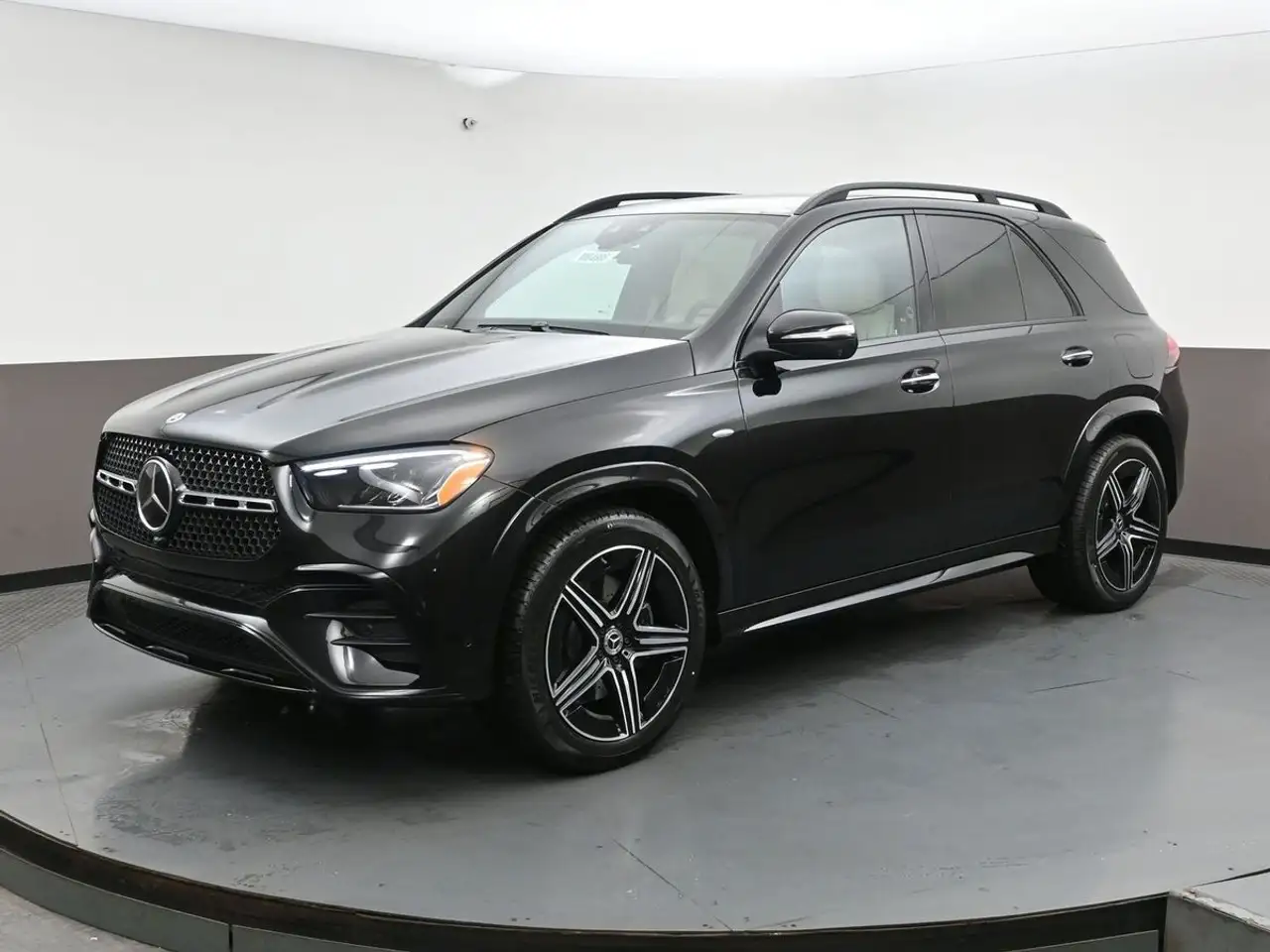 Mercedes-Benz GLE снимка Mercedes-Benz GLE
