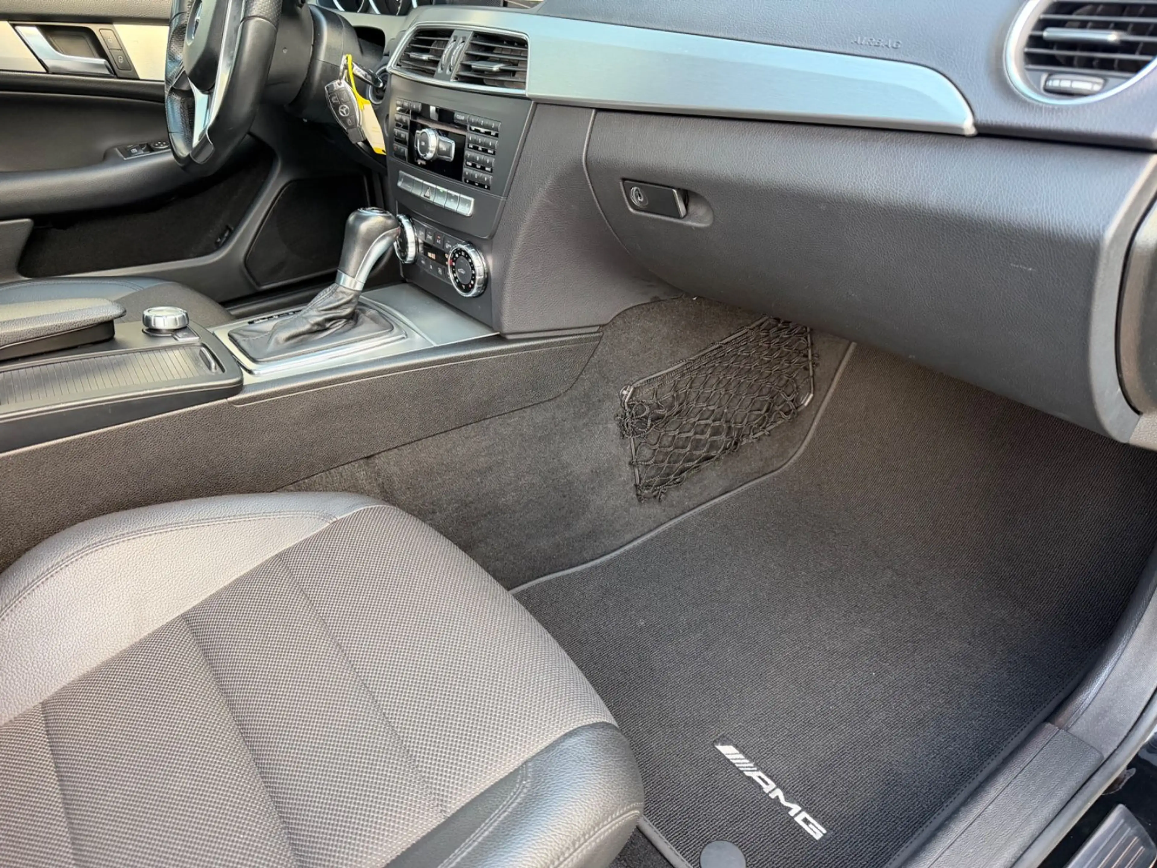 Mercedes-Benz C 180 CGI Coupe AMG-Line 7G/PANO/XENON/AHK/NAVI — photo 43