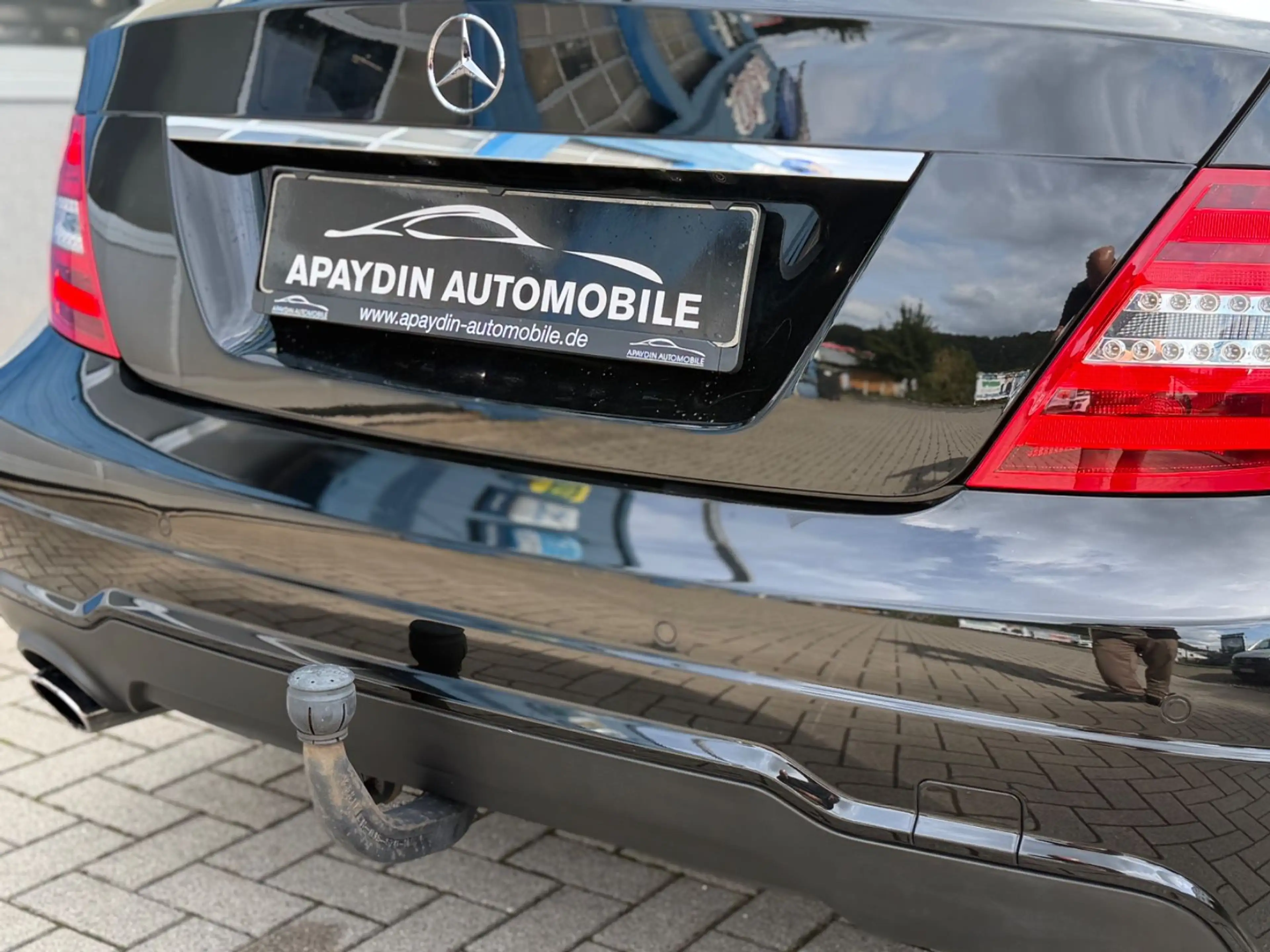 Mercedes-Benz C 180 CGI Coupe AMG-Line 7G/PANO/XENON/AHK/NAVI — photo 17