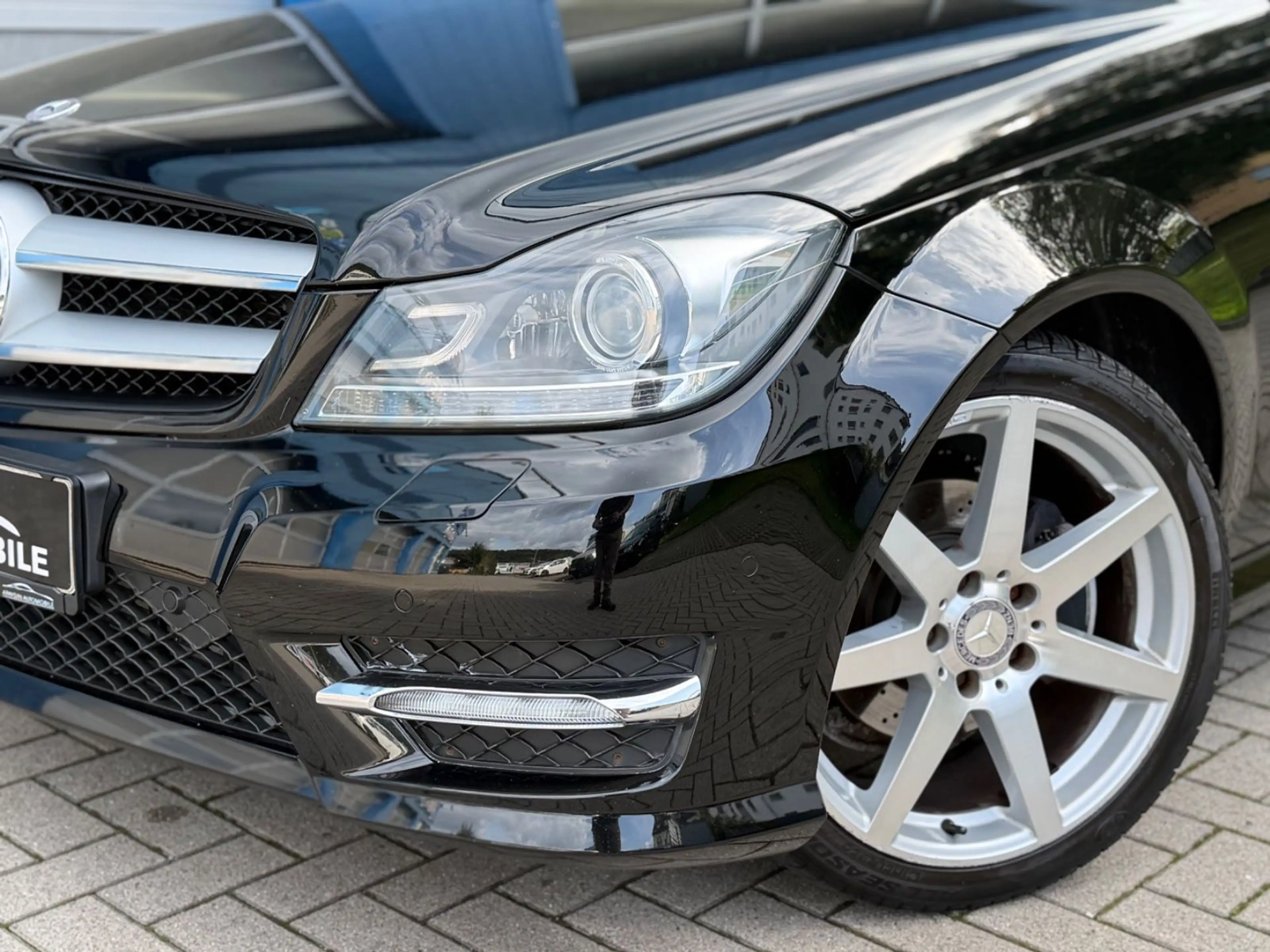Mercedes-Benz C 180 CGI Coupe AMG-Line 7G/PANO/XENON/AHK/NAVI — photo 45