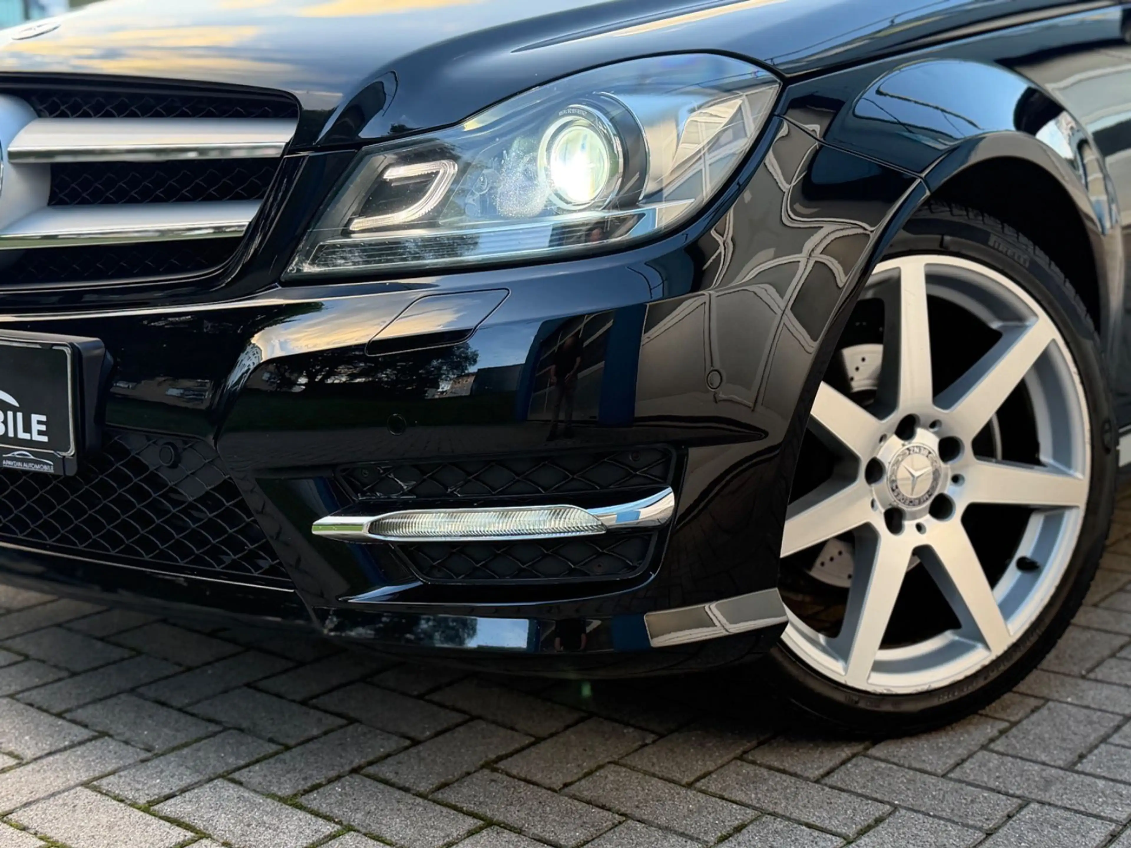 Mercedes-Benz C 180 CGI Coupe AMG-Line 7G/PANO/XENON/AHK/NAVI — photo 40