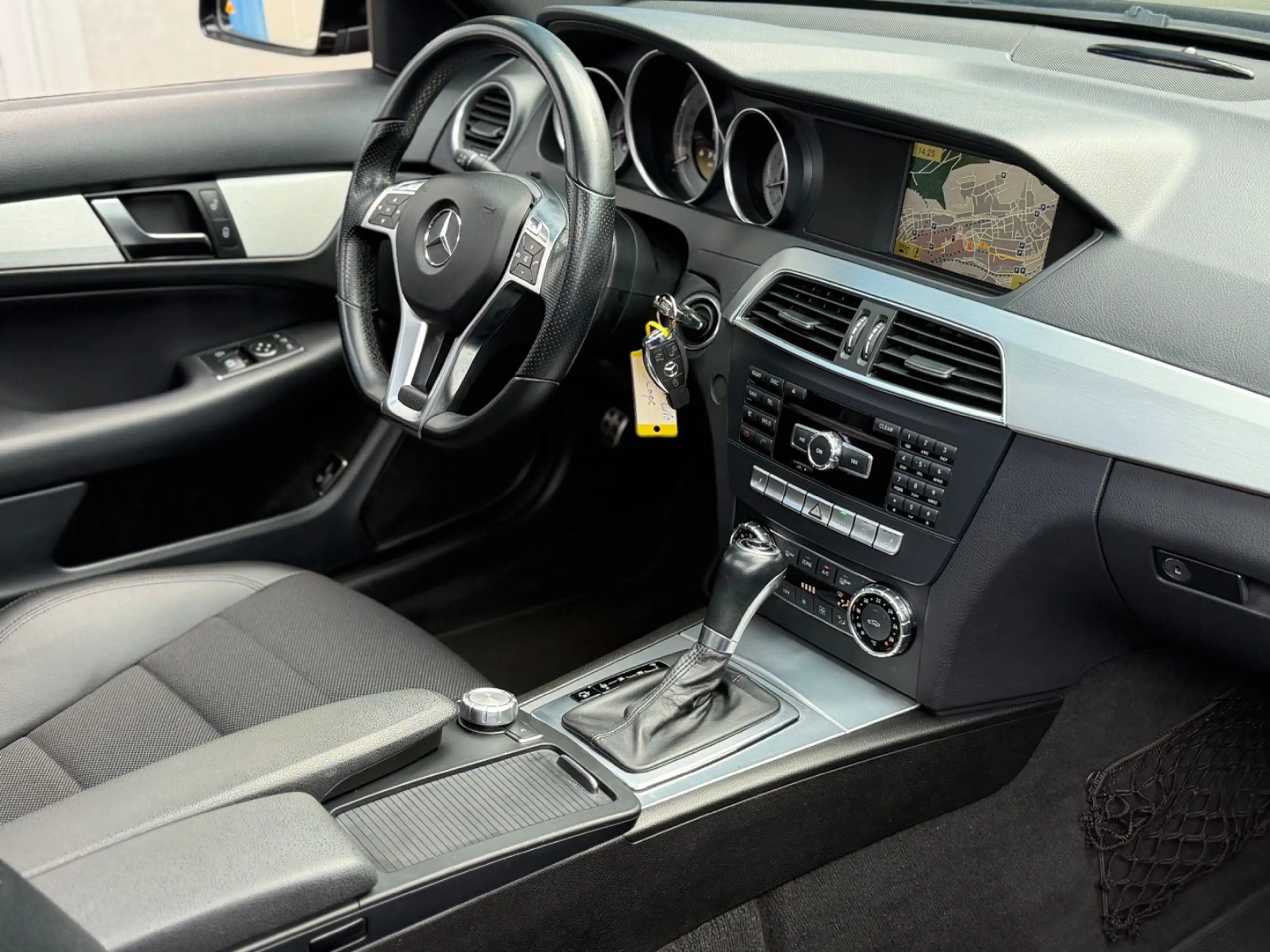 Mercedes-Benz C 180 CGI Coupe AMG-Line 7G/PANO/XENON/AHK/NAVI — photo 18