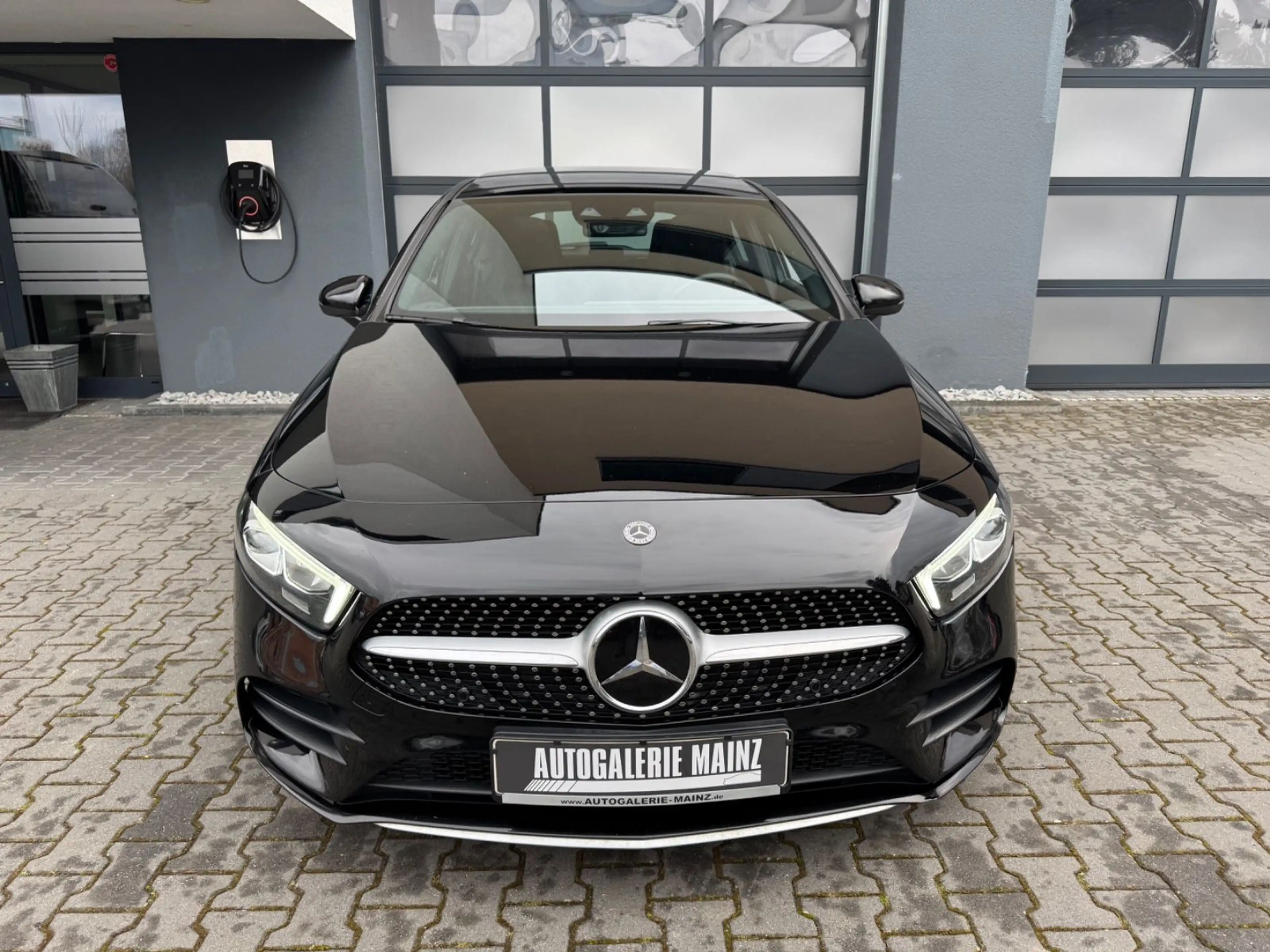 Mercedes-Benz A 200 d 8G-DCT "AMG Line" Pano/MBUX/LED/1.Hd. — photo 4