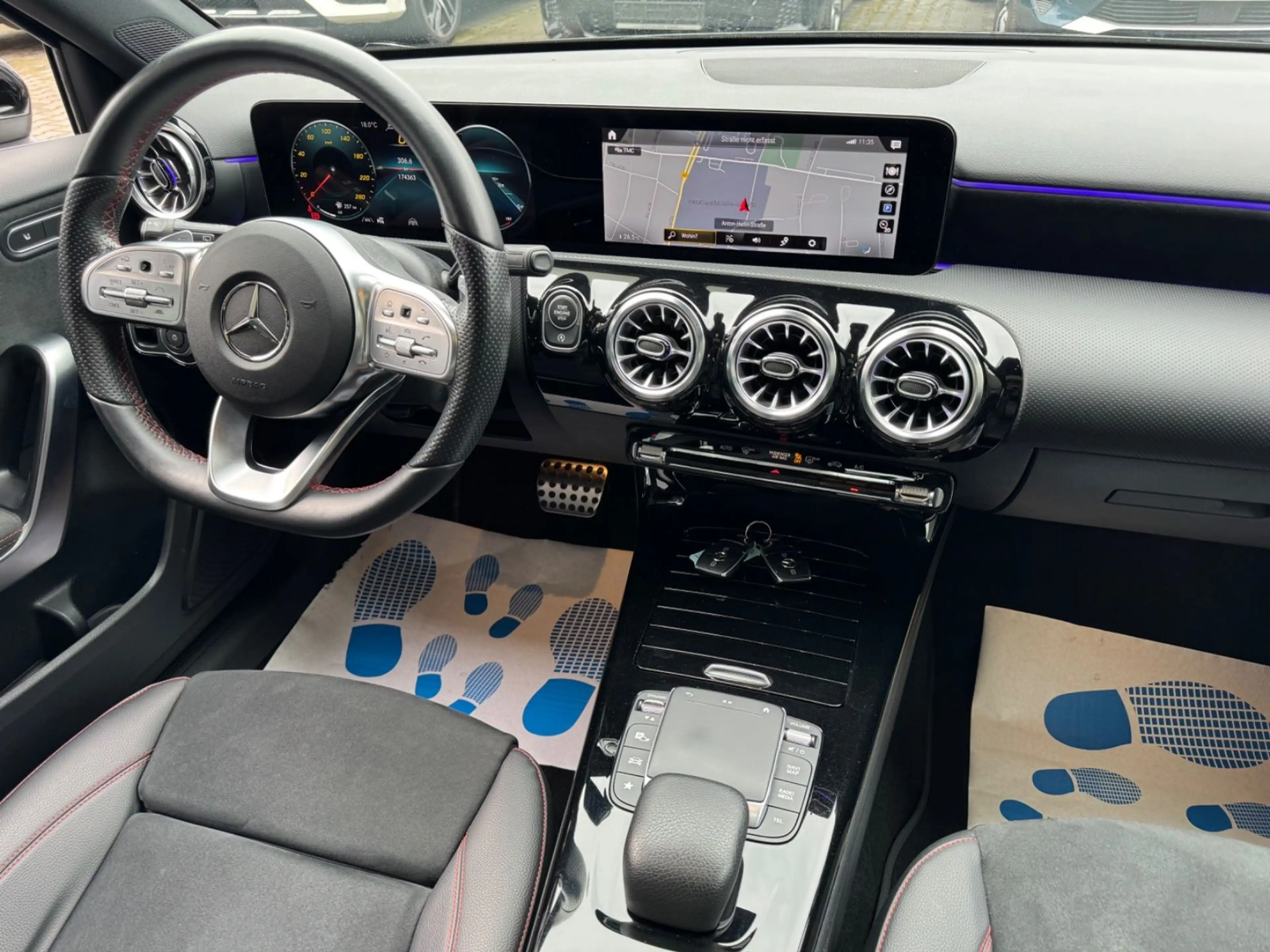 Mercedes-Benz A 200 d 8G-DCT "AMG Line" Pano/MBUX/LED/1.Hd. — photo 8
