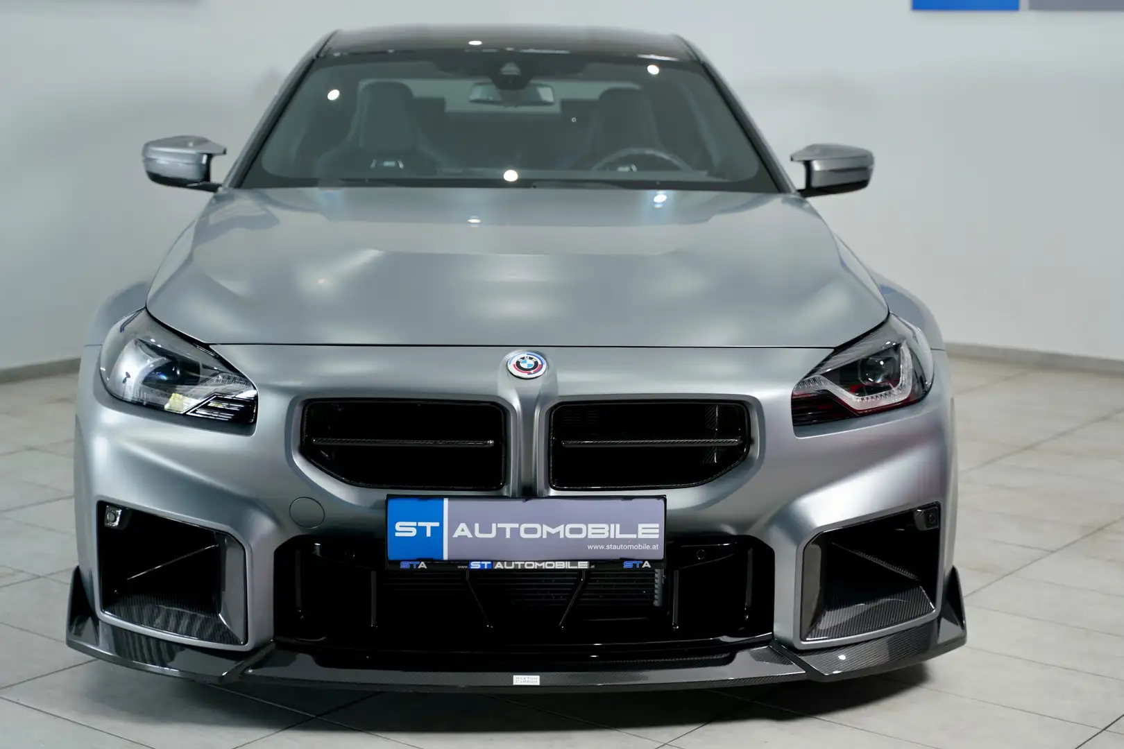 BMW M2 1 of 1 // AKRAPOVIC AUSPUFF // YIDO PERFORMANCE // Grau - 2