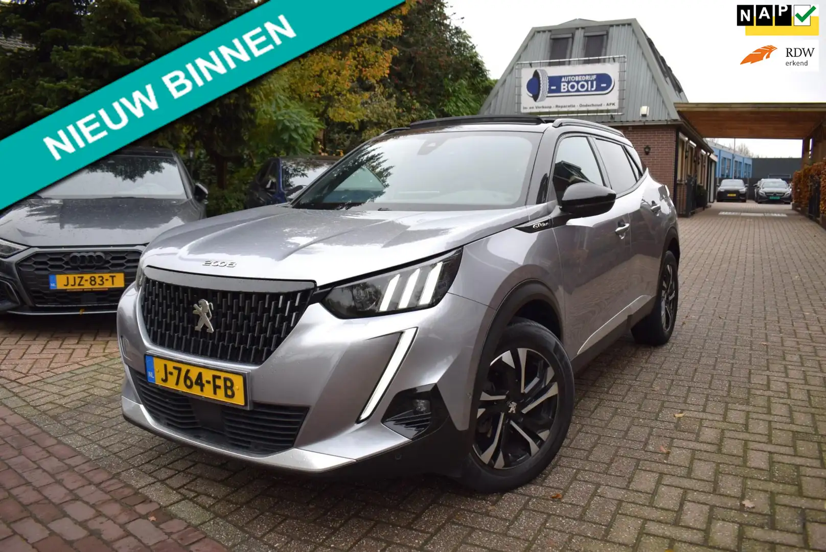 Peugeot 2008 1.2 PureTech GT-Line AUTOM AIRCO-ECC/NAVI/PANO DAK Gris - 1