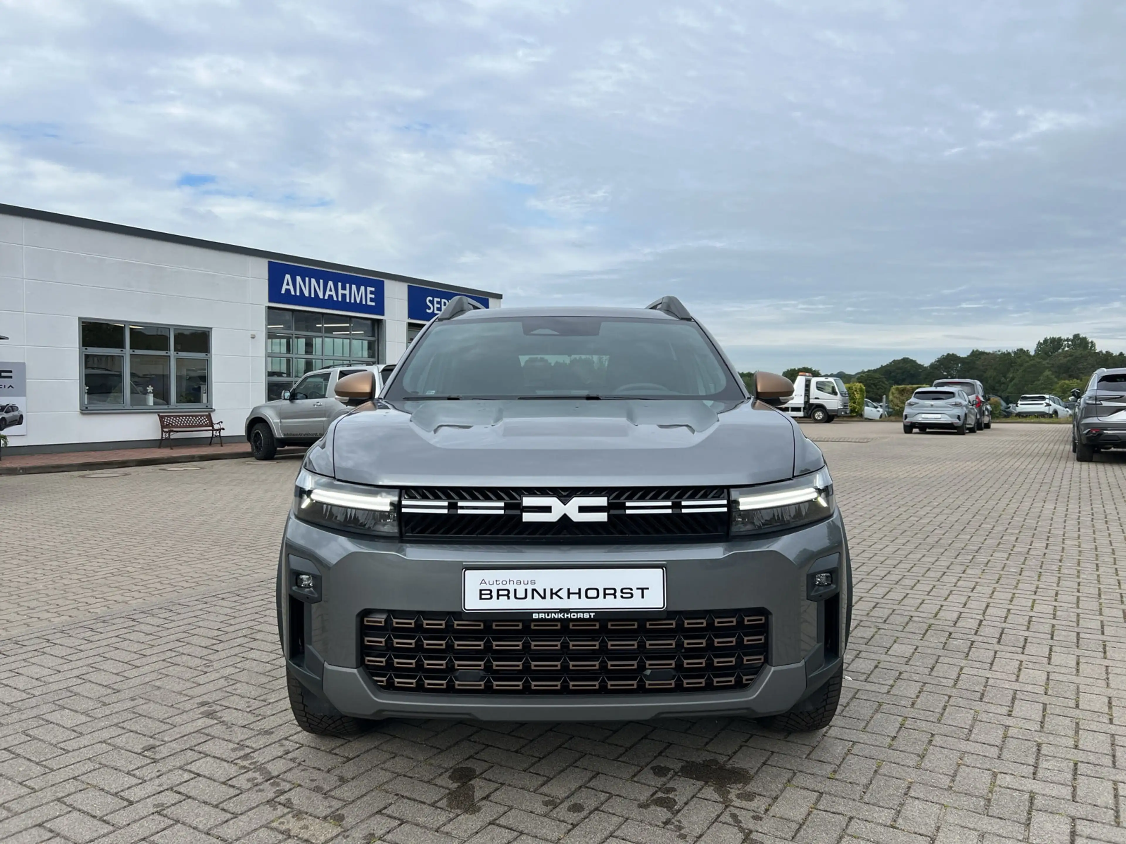 Dacia Bigster hybrid-G 150 4x4 Extreme SHZ+NAVI+RFK — photo 3