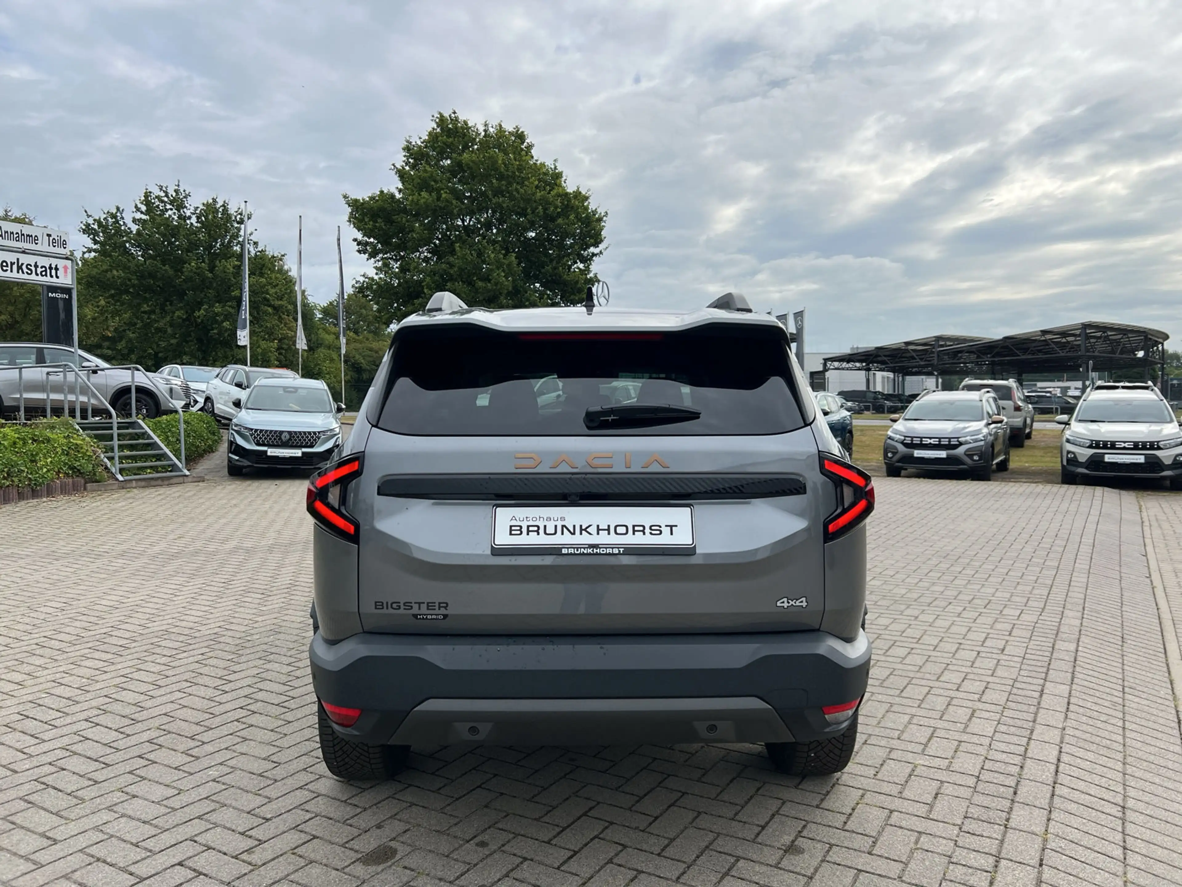 Dacia Bigster hybrid-G 150 4x4 Extreme SHZ+NAVI+RFK — photo 2