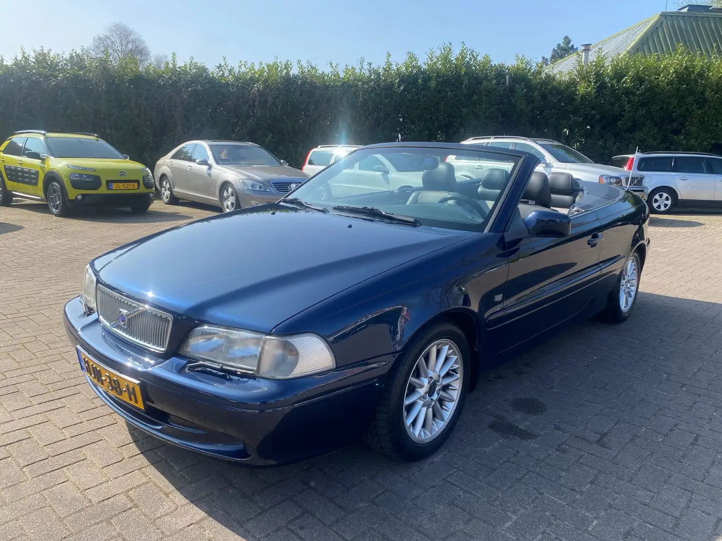 Volvo C70 Convertible 2.0 T Prestige Aut. €6322,- ex BTW Blauw - 1