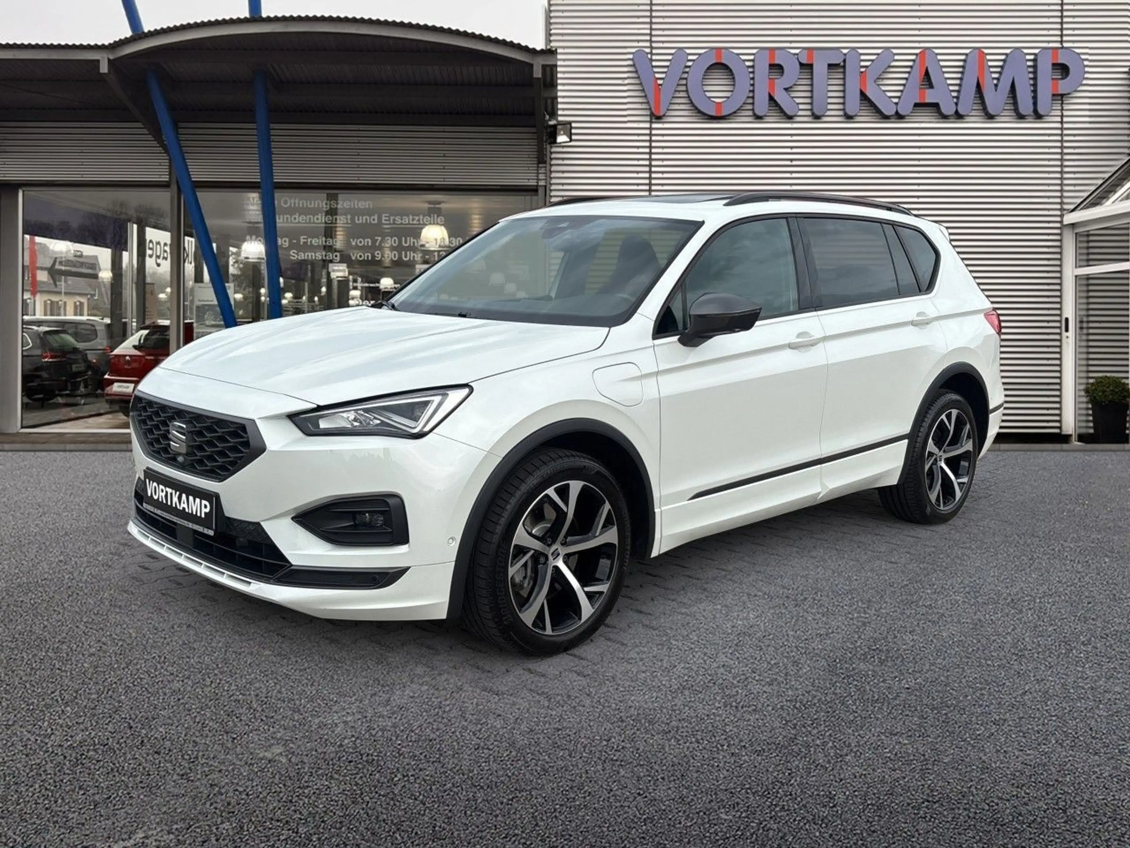SEAT Tarraco FR e-Hybrid AHK PANO Top-View - 360