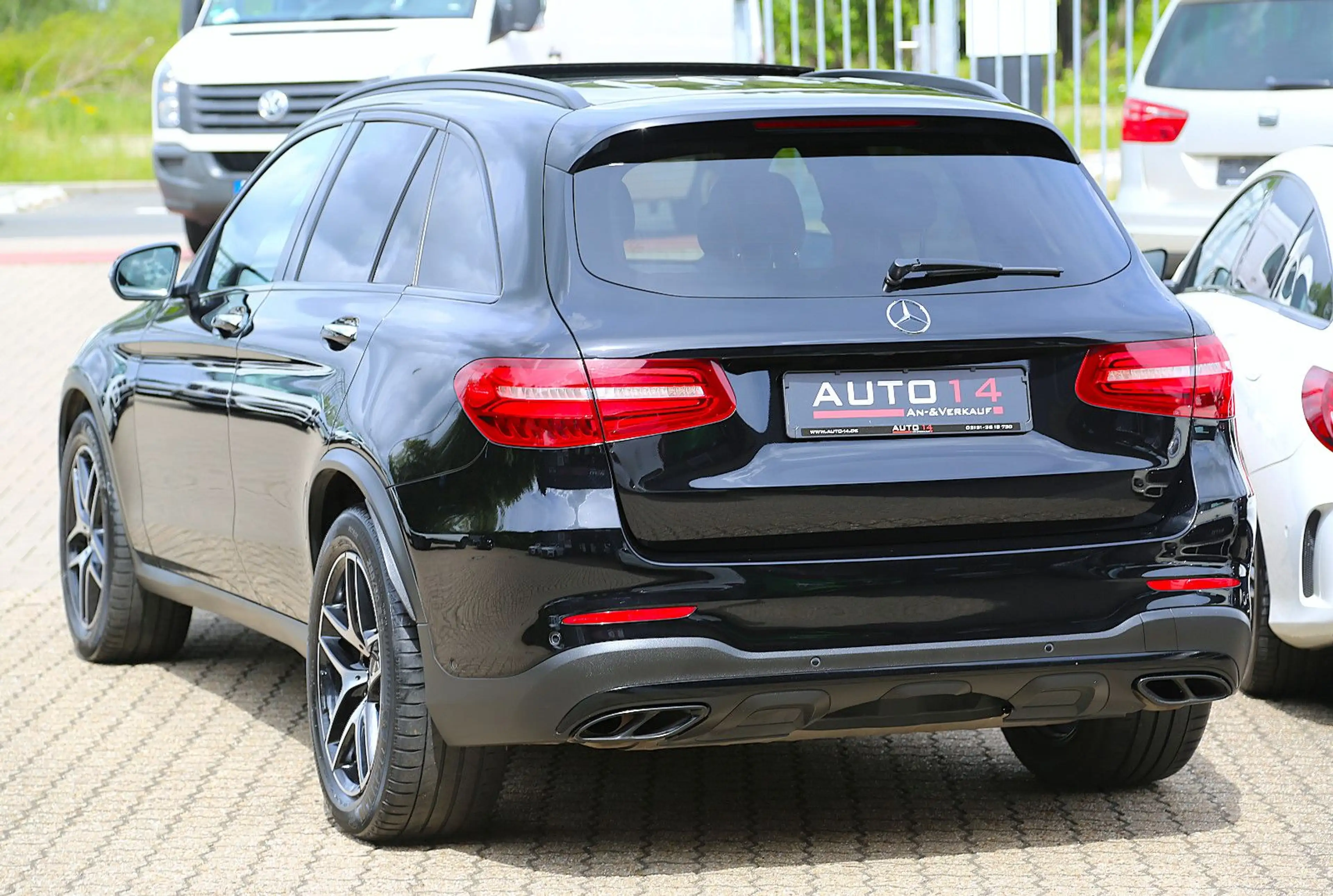 Mercedes-Benz GLC 43 AMG Night 4M Panorama AHK Airmatic Kamera — photo 12