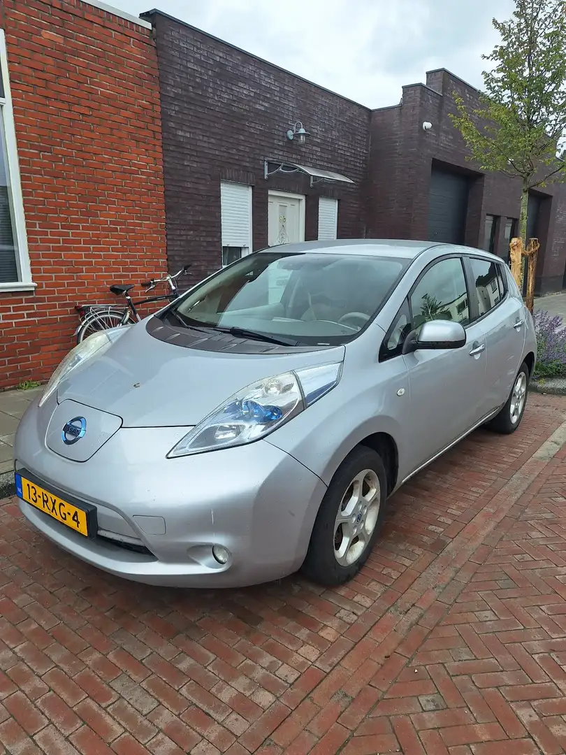 Nissan Leaf Base 24 kWh Electisch Grijs - 2