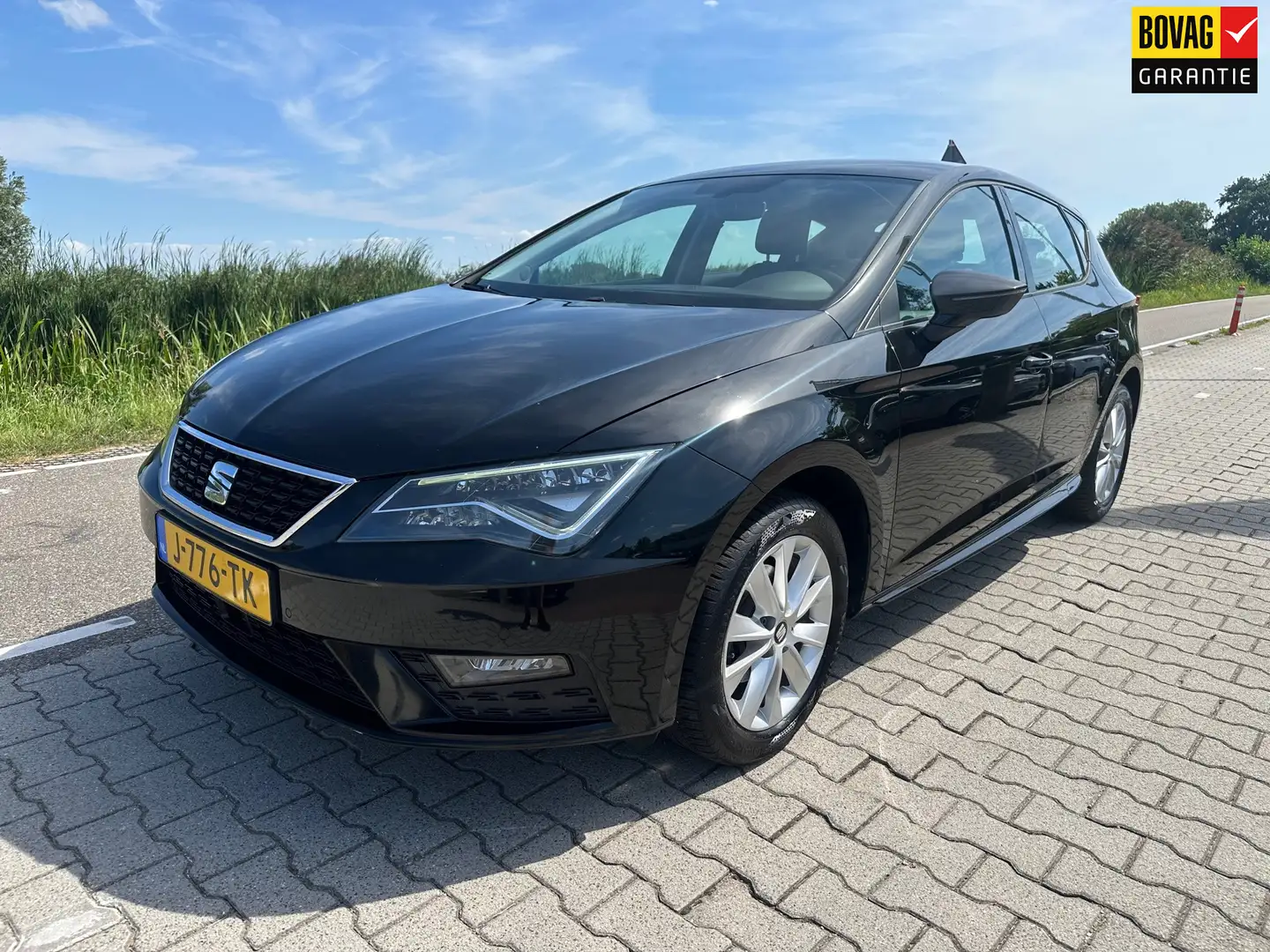 SEAT Leon 1.2 TSI Style, Carplay, PDC, Aerodynamic pakket, C Zwart - 1
