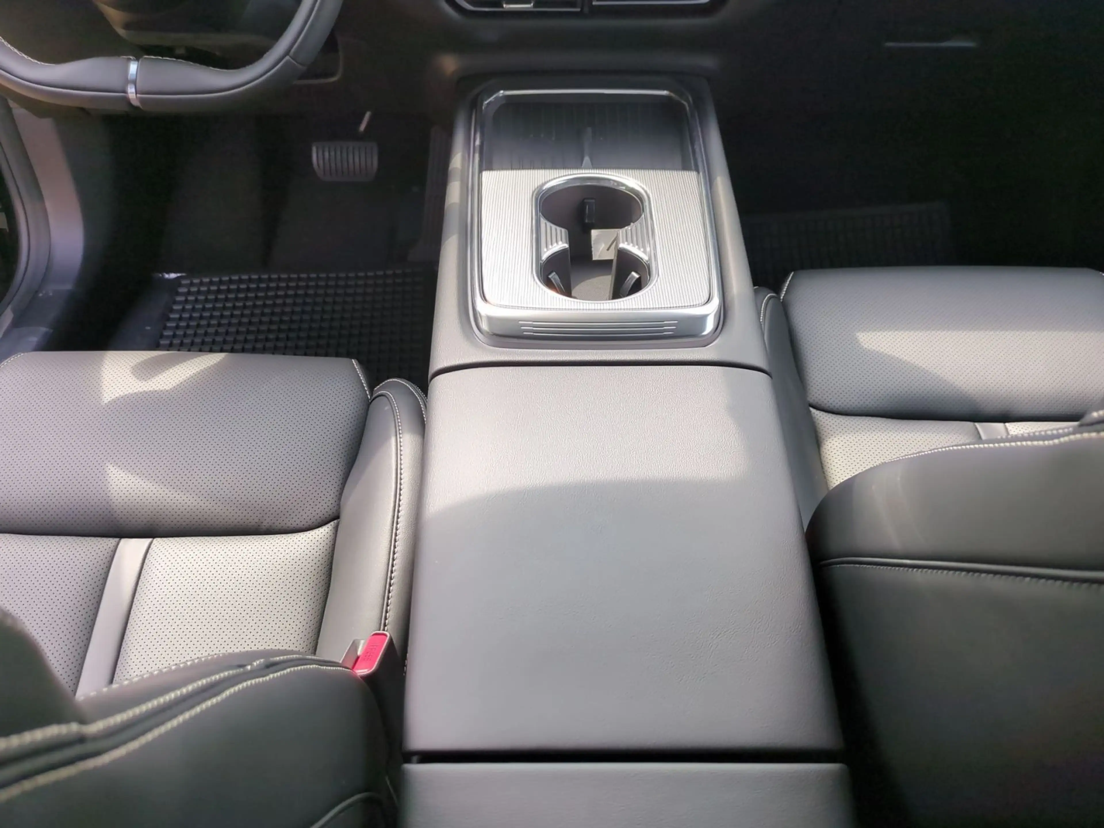 Mazda 6e Mazda 6e EV Takumi — photo 15