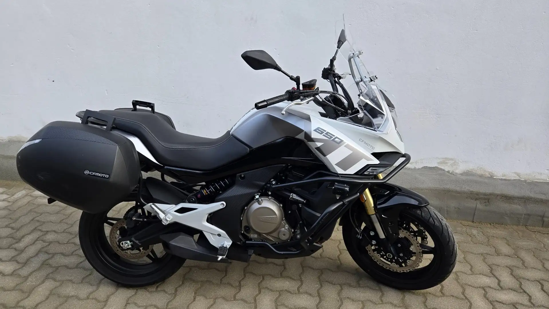 CFMOTO 650 MT EURO 5 ABS Bianco - 1