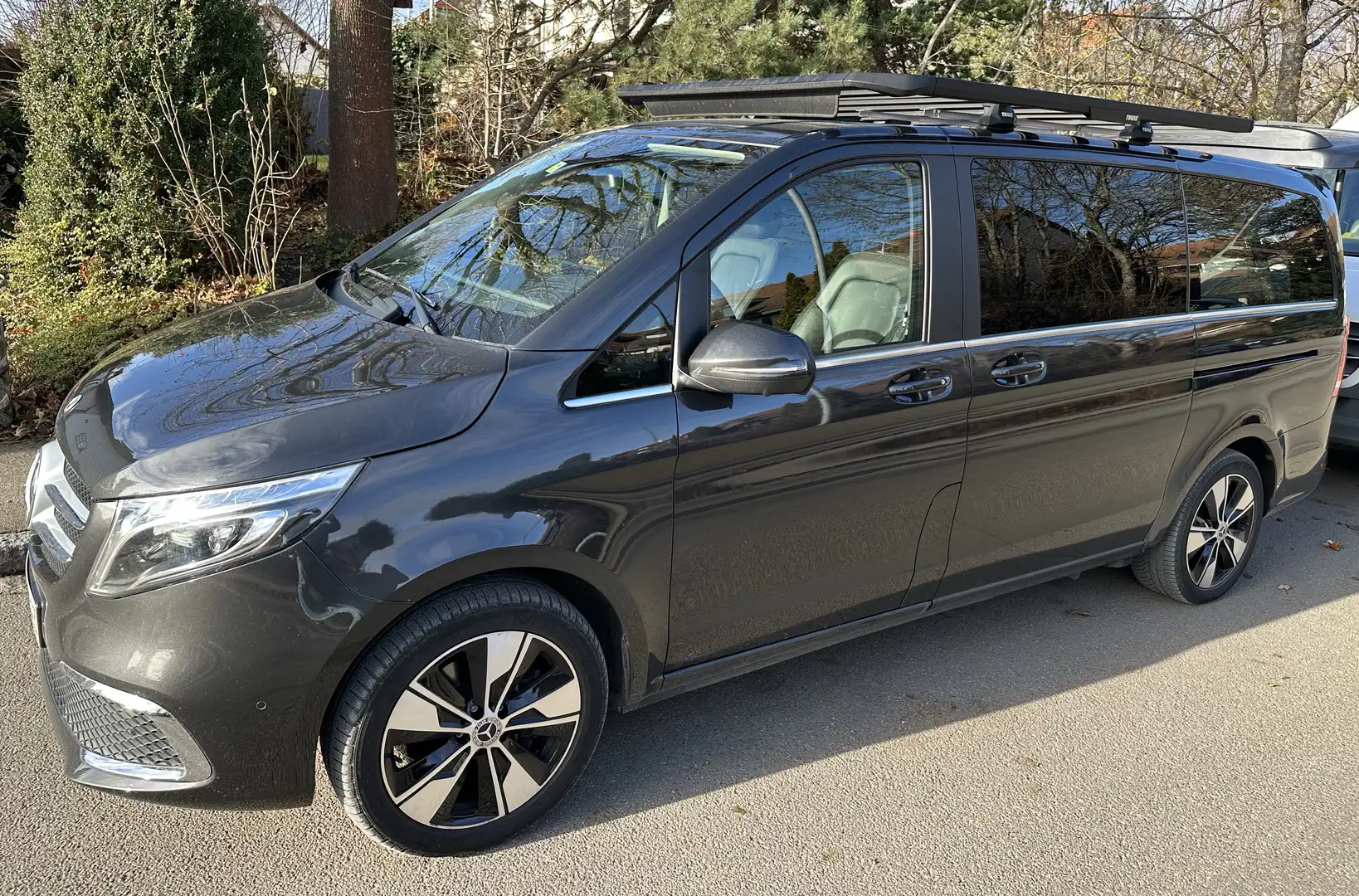 Mercedes-Benz V 220 V300 d AVANTGARDE EDITION lang (447.813) Schwarz - 2