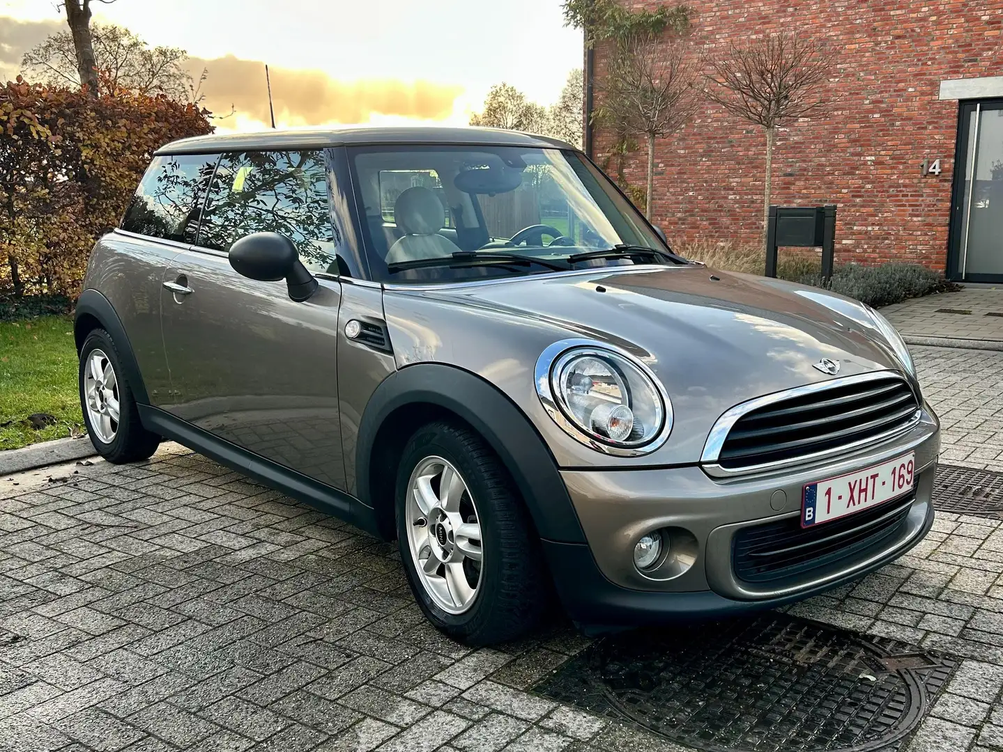 MINI One Mini One Beige - 1