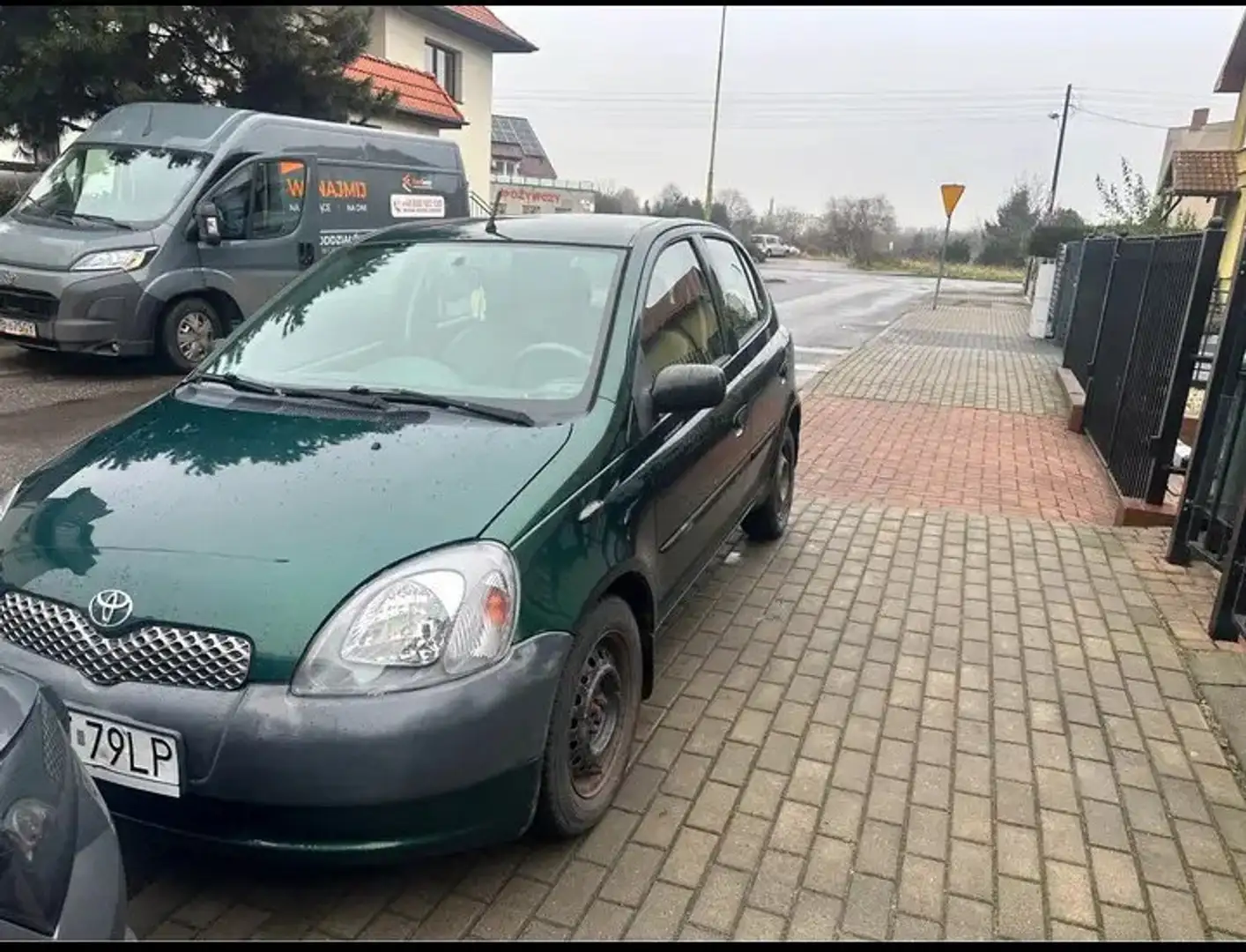 Toyota Yaris 1.0 linea luna Zöld - 2