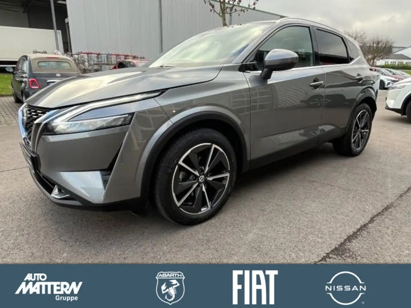 Nissan Qashqai 1.3 DIG-T Tekna +,LED,Navi,ProPilot Grau - 1