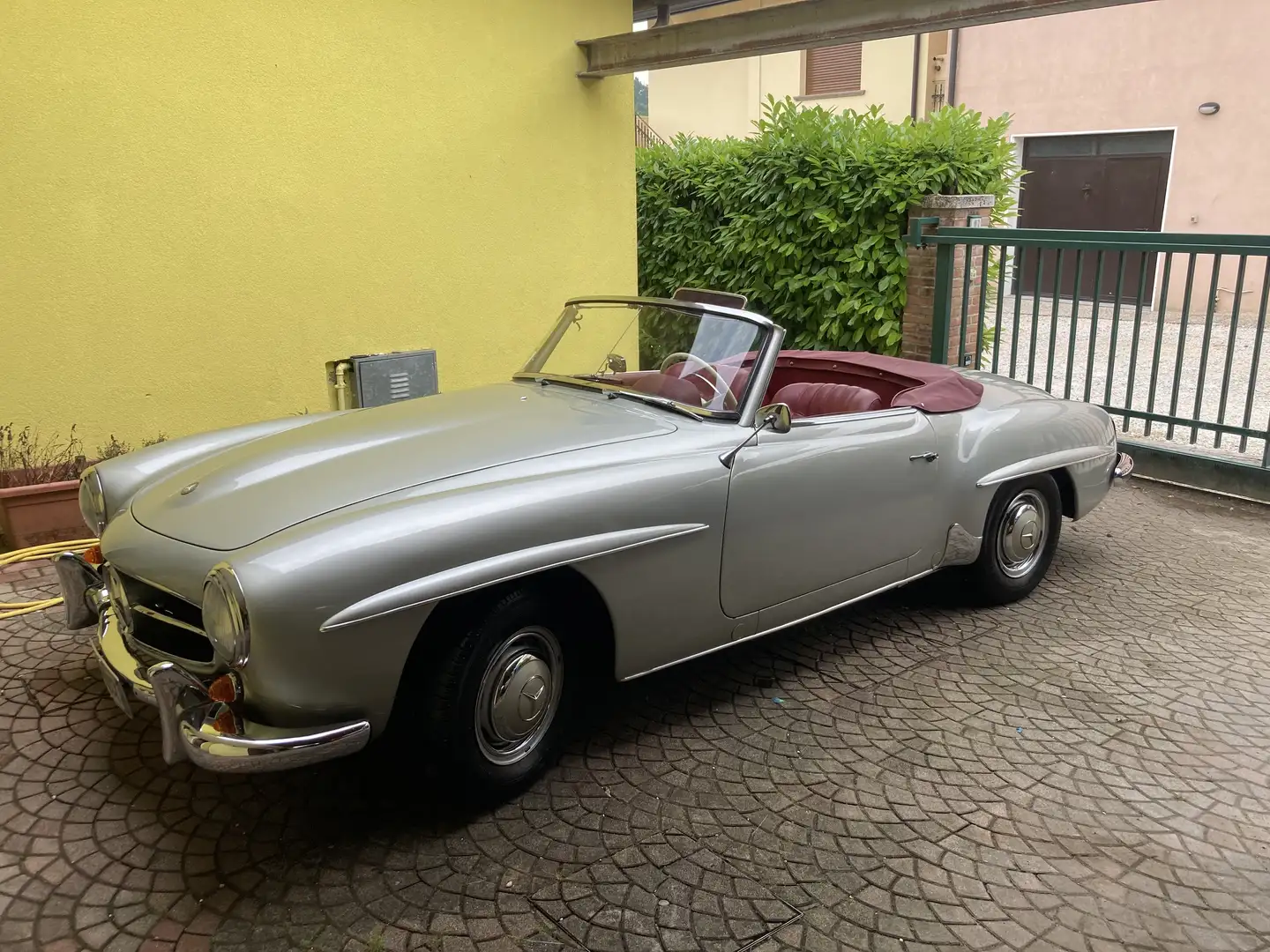 Mercedes-Benz 190 - 2