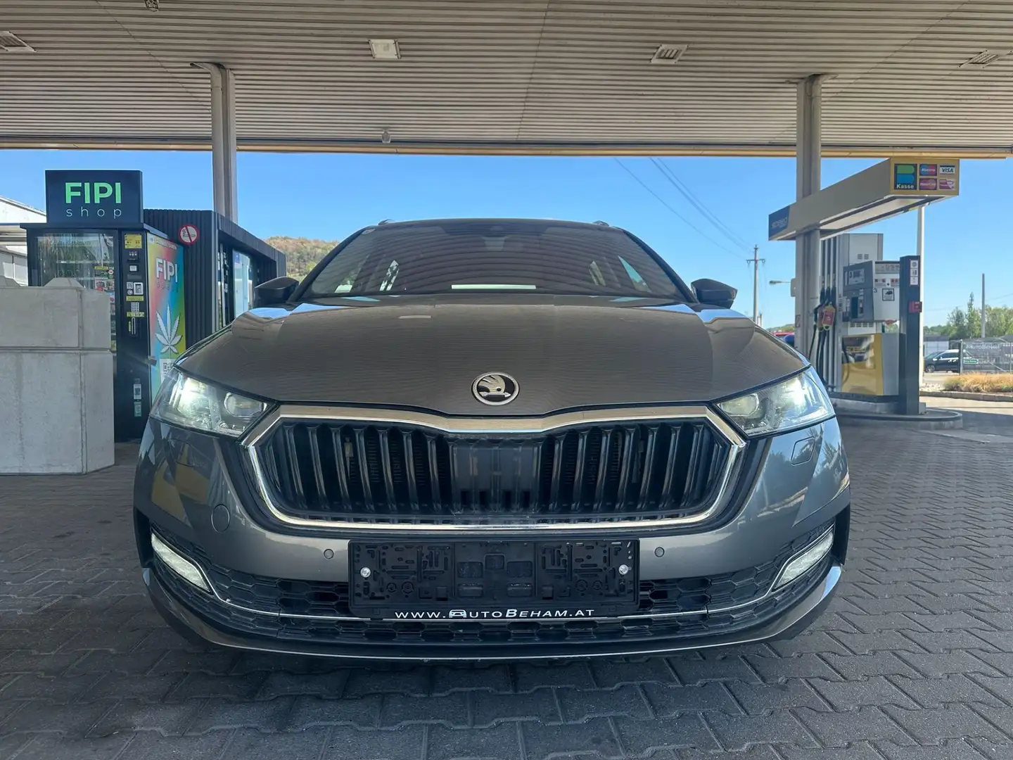Skoda Octavia Combi 2,0 TDI 4x4 Style DSG Matrix-ACC-AHK Grau - 2