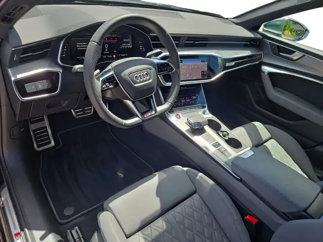 Audi S6 view 4