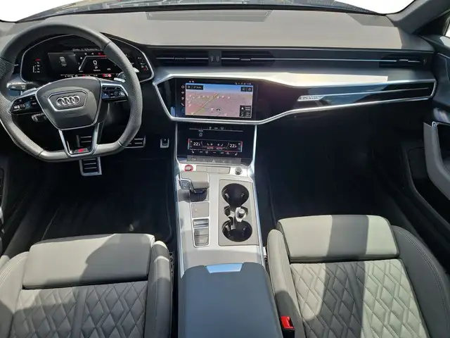 Audi S6 view 8