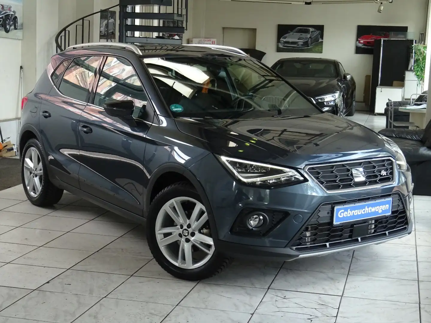 SEAT Arona 1.0 TSI "FR" DSG Virtual Park Assist Grau - 1