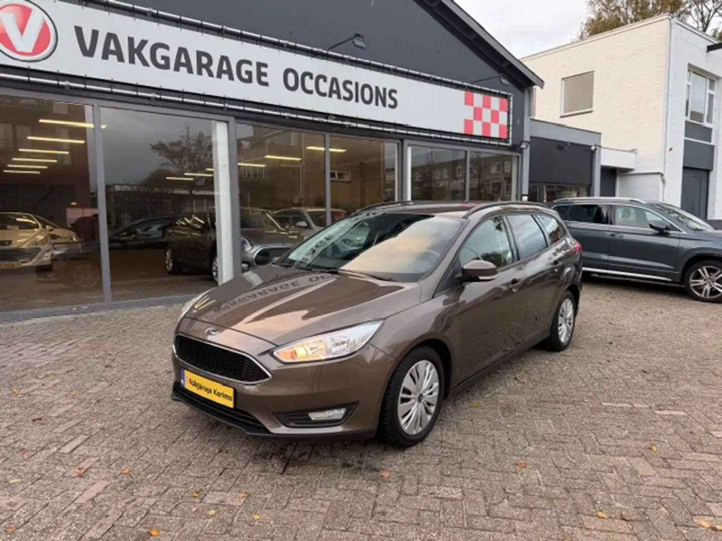 Ford Focus Wagon 1.0 Lease Edition Bruin - 2