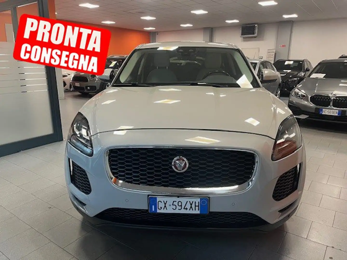 Jaguar E-Pace 2.0D i4 150cv R-DYNAMIC S Gris - 1