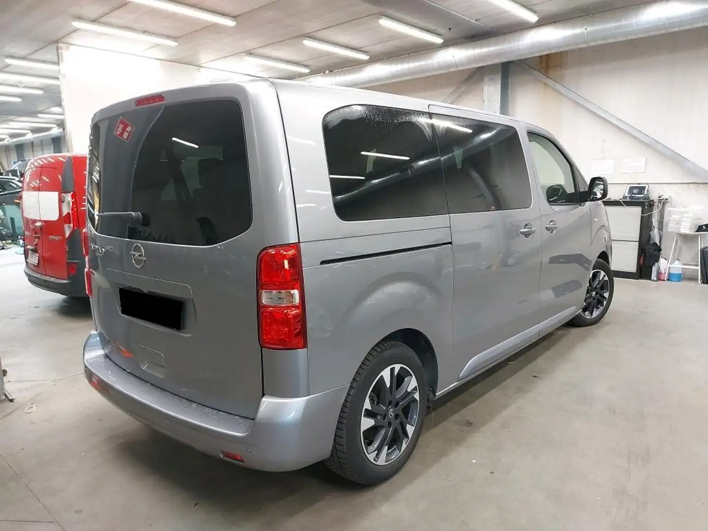 Opel Zafira Zafira Electric 75 kWh Elegance L2H1 8PL Aut. Gris - 2