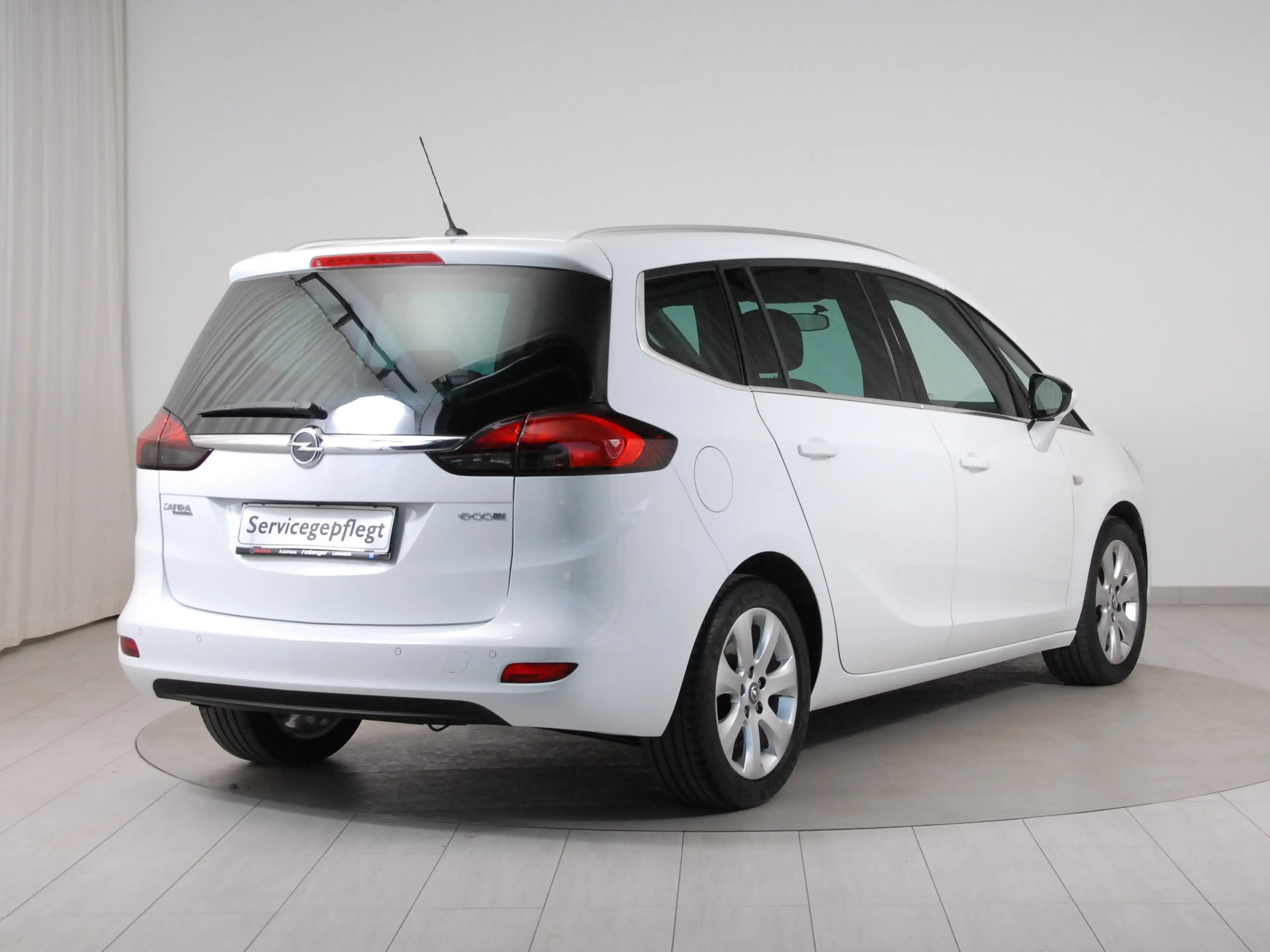 Opel Zafira Tourer 1.4 Turbo Edition ecoflex *7-Sitzer!!!* — photo 5