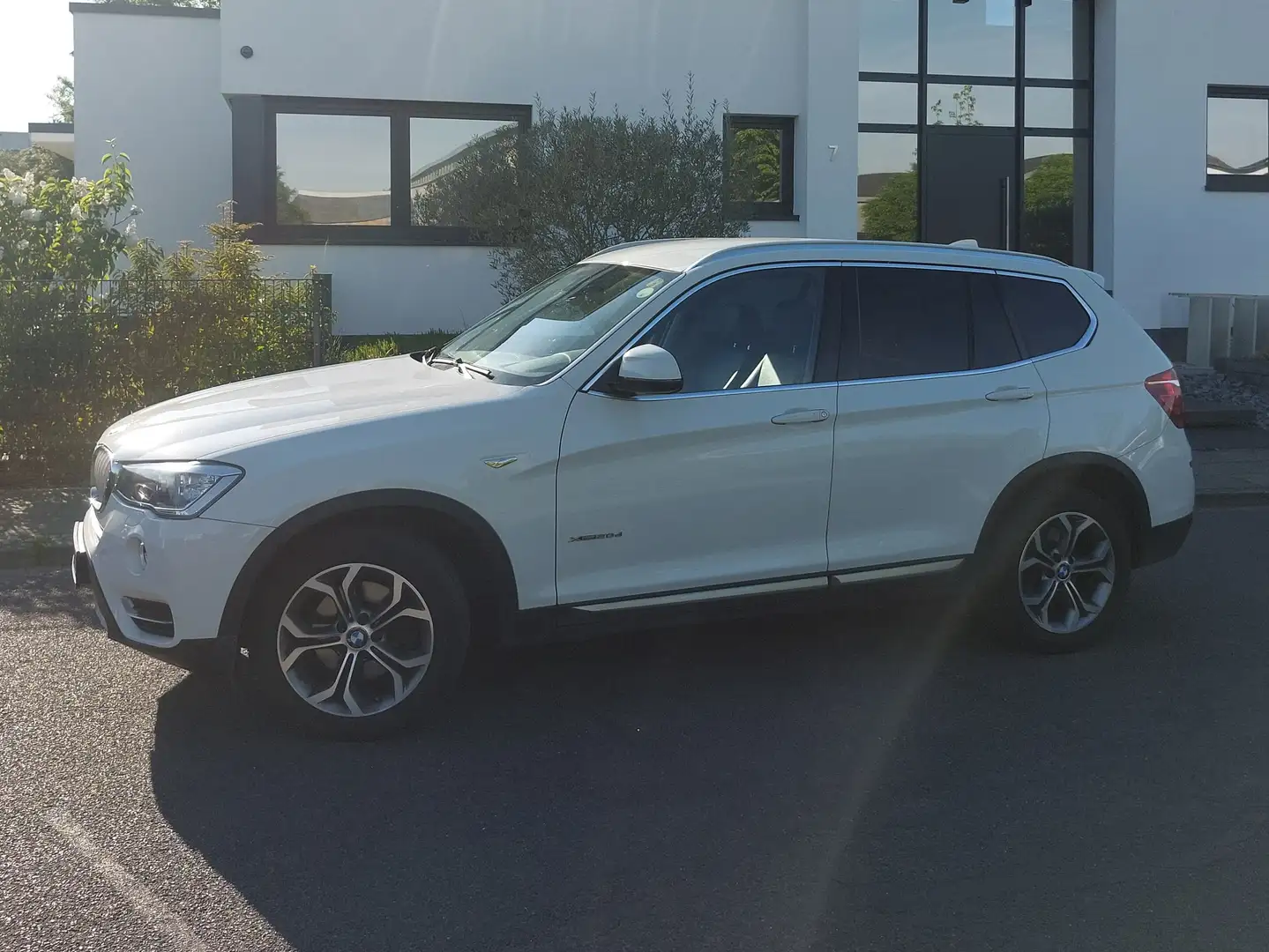 BMW X3 ganz viele Teile NEU*** xDrive20d xLine Weiß - 1