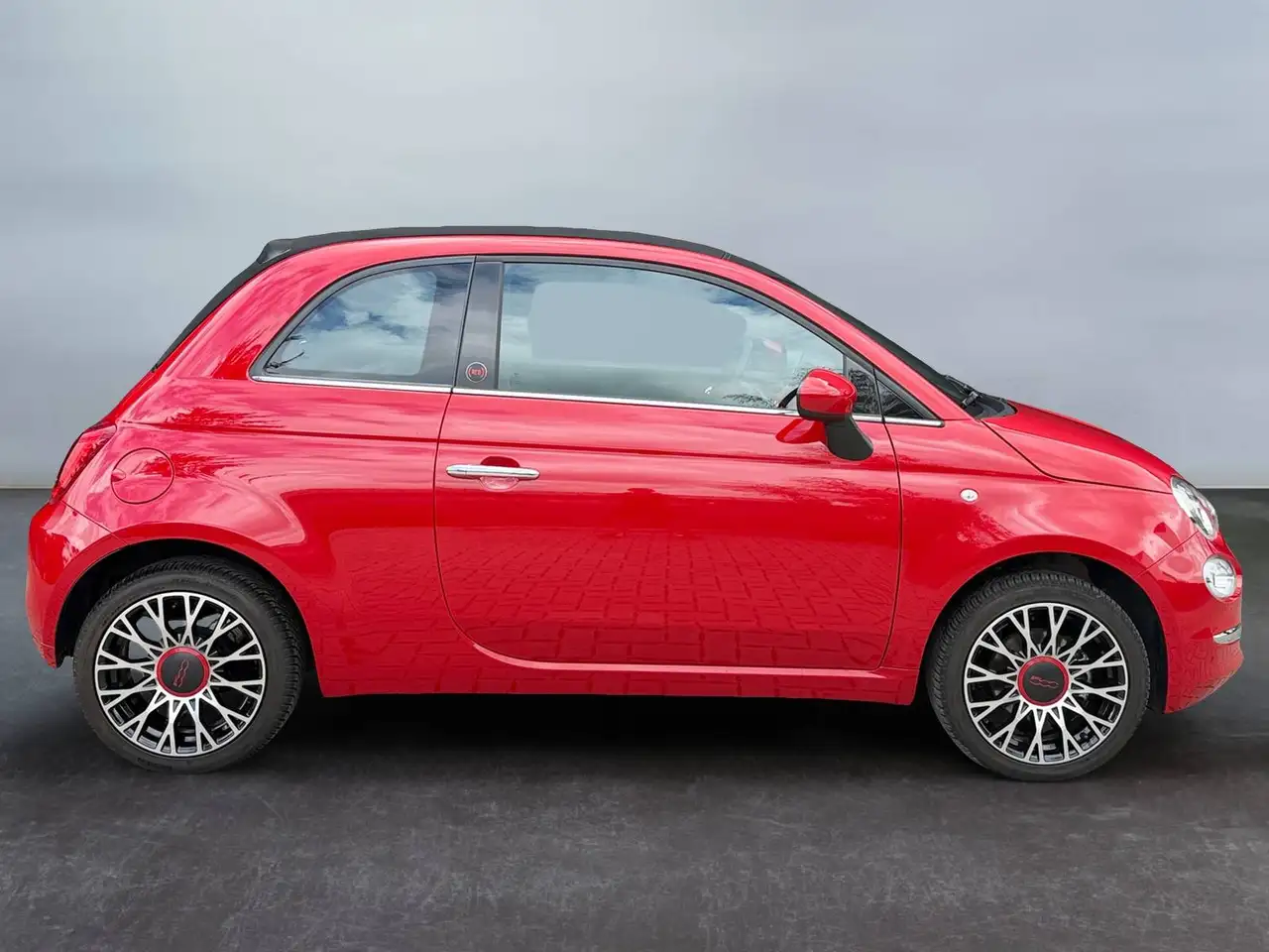 Fiat 500 1.0*HYBRID*70PK*RED*CABRIO*CARPLAY*ANDROIDAUTO*GARANTIE, миниатюра 2