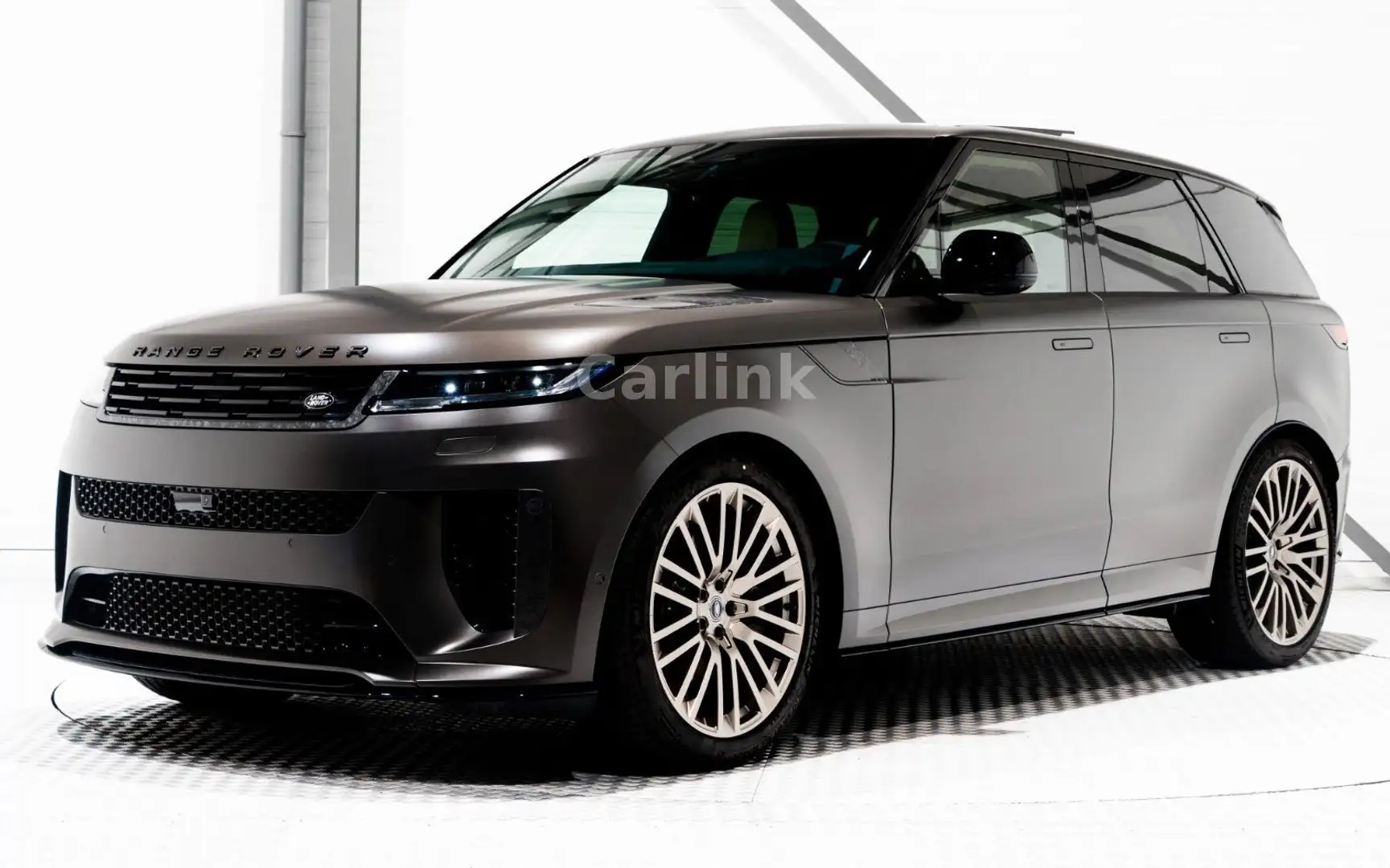Land Rover Range Rover Sport P635 SV CELESTIAL THEIA Noir - 1