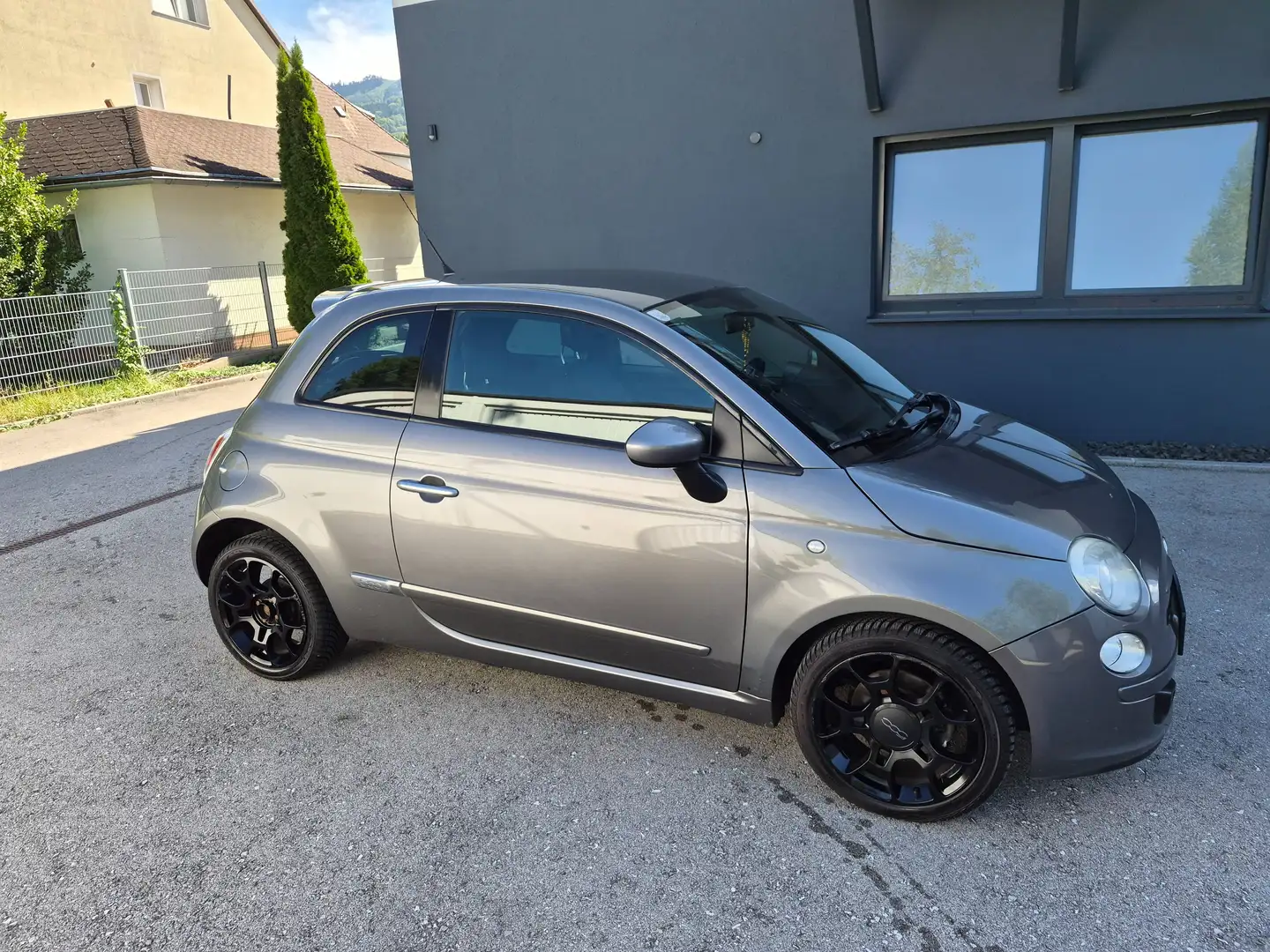 Fiat 500 500 0,9 TwinAir Turbo Twinair Plus Plus Grau - 1