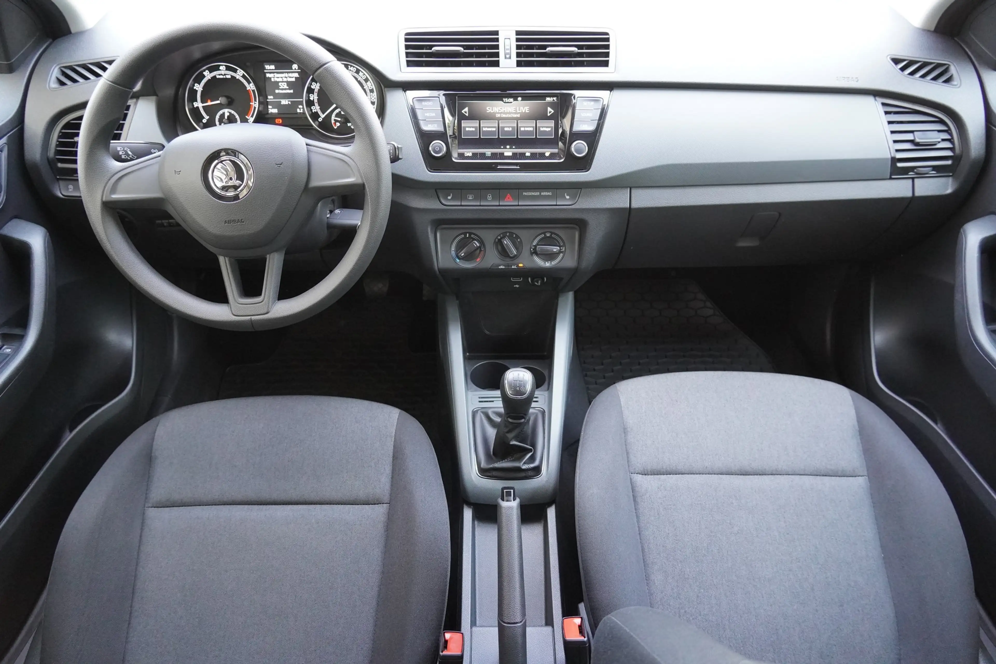 Skoda Fabia 1.0 MPI Active Sitzheizung Klima — photo 11