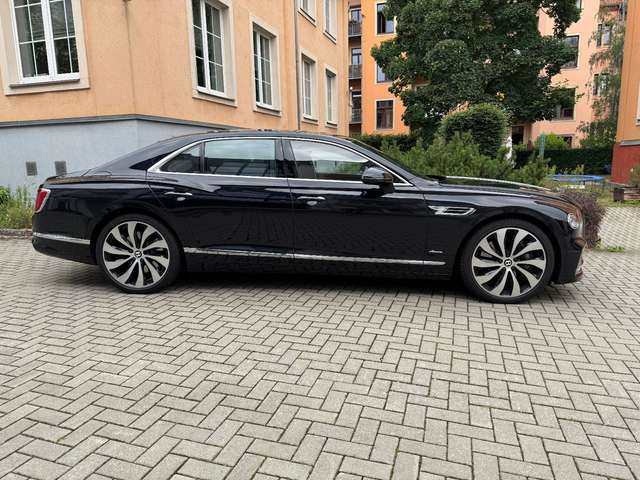 Bentley Flying Spur V8 Mulliner/Rotating/RearTV/DynamicR