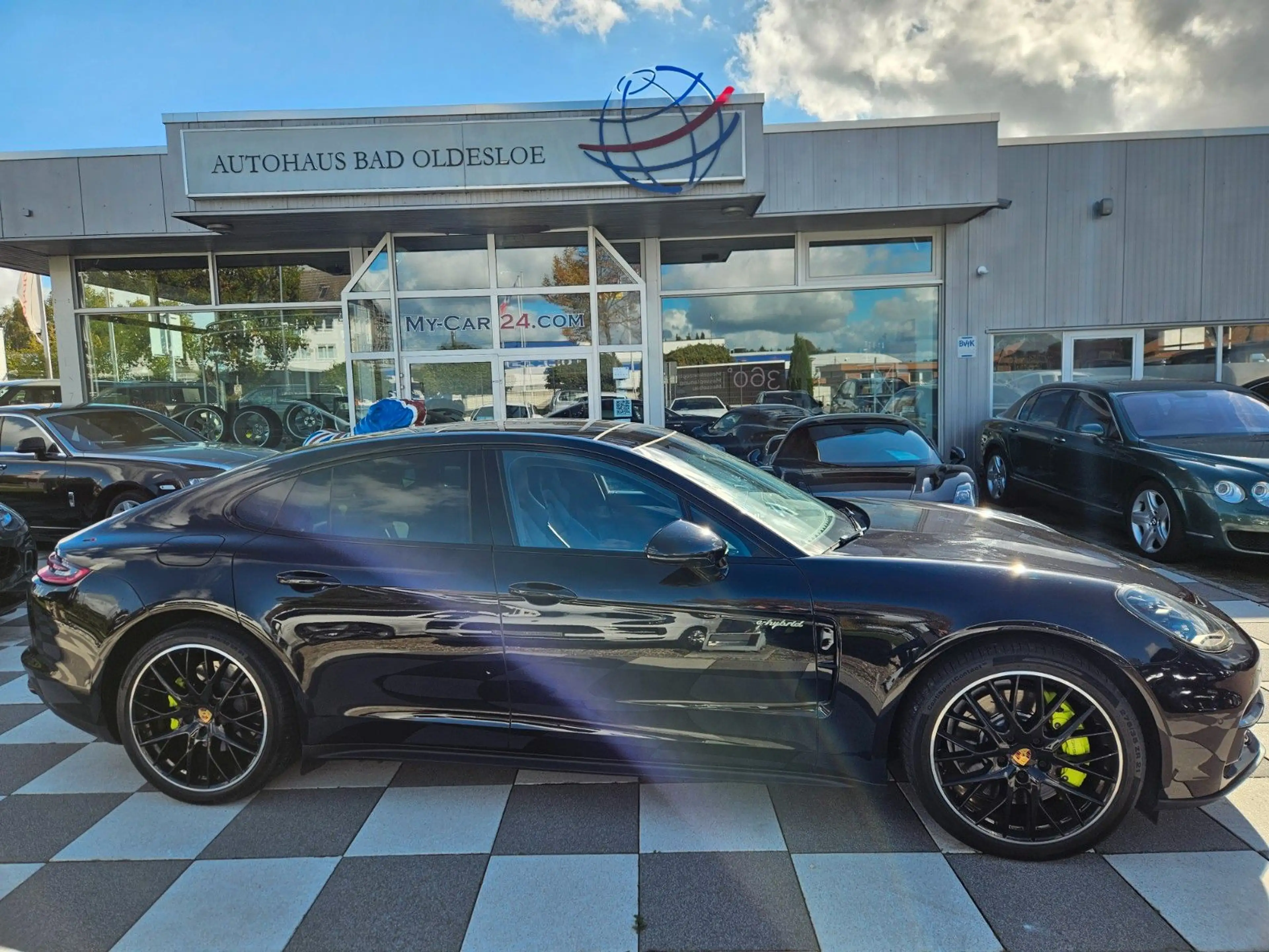 Porsche Panamera 4 E-Hybrid+BOSE+HUD+Pano+21 Zoll — photo 2
