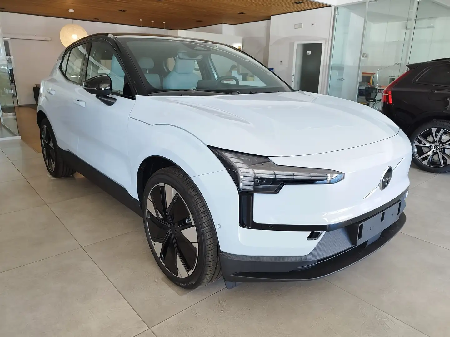 Volvo EX30 Twin Motor  Ultra awd 428CV CHIAVI IN MANO Blu/Azzurro - 2